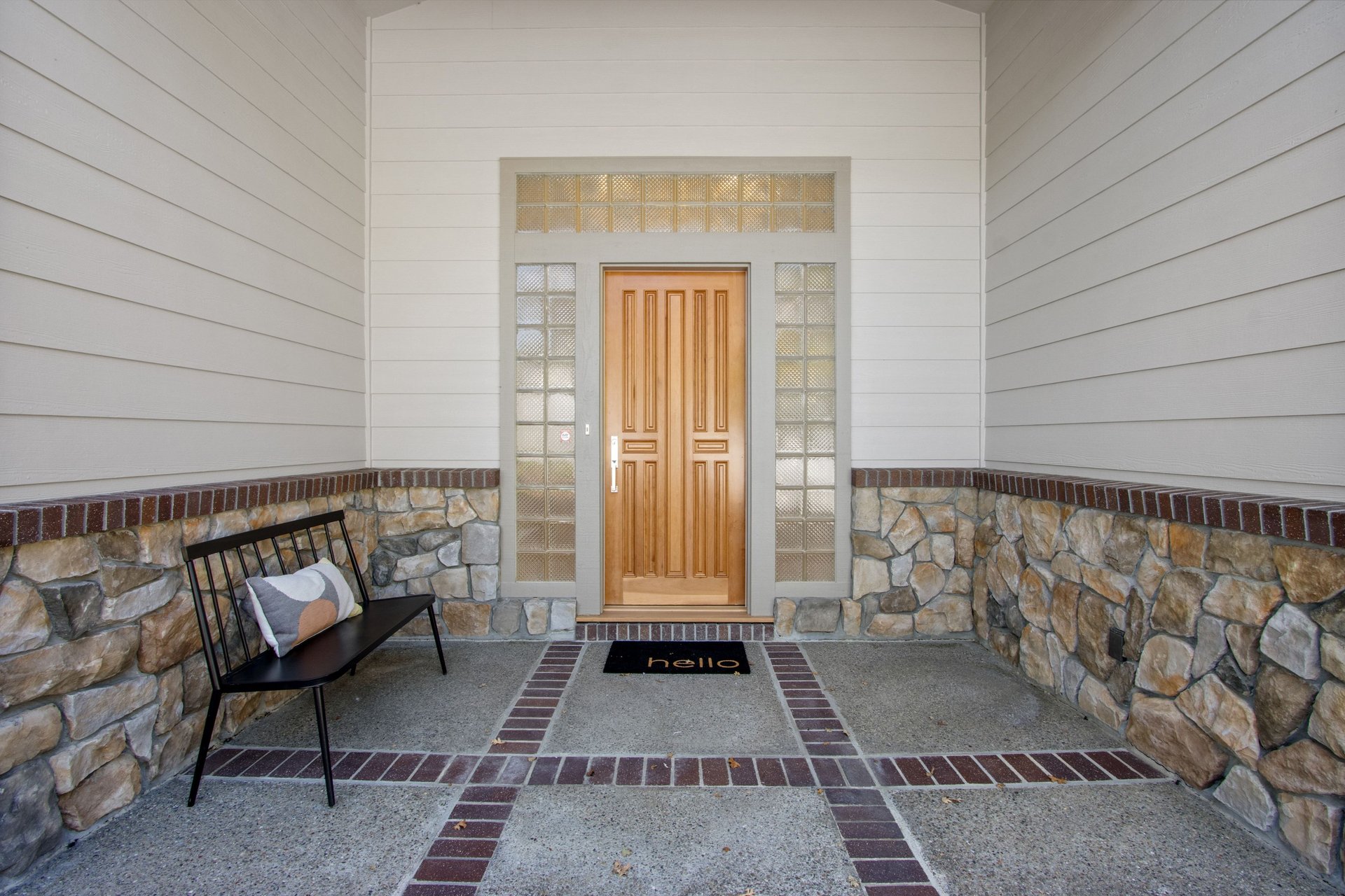 809 Mountain View Dr