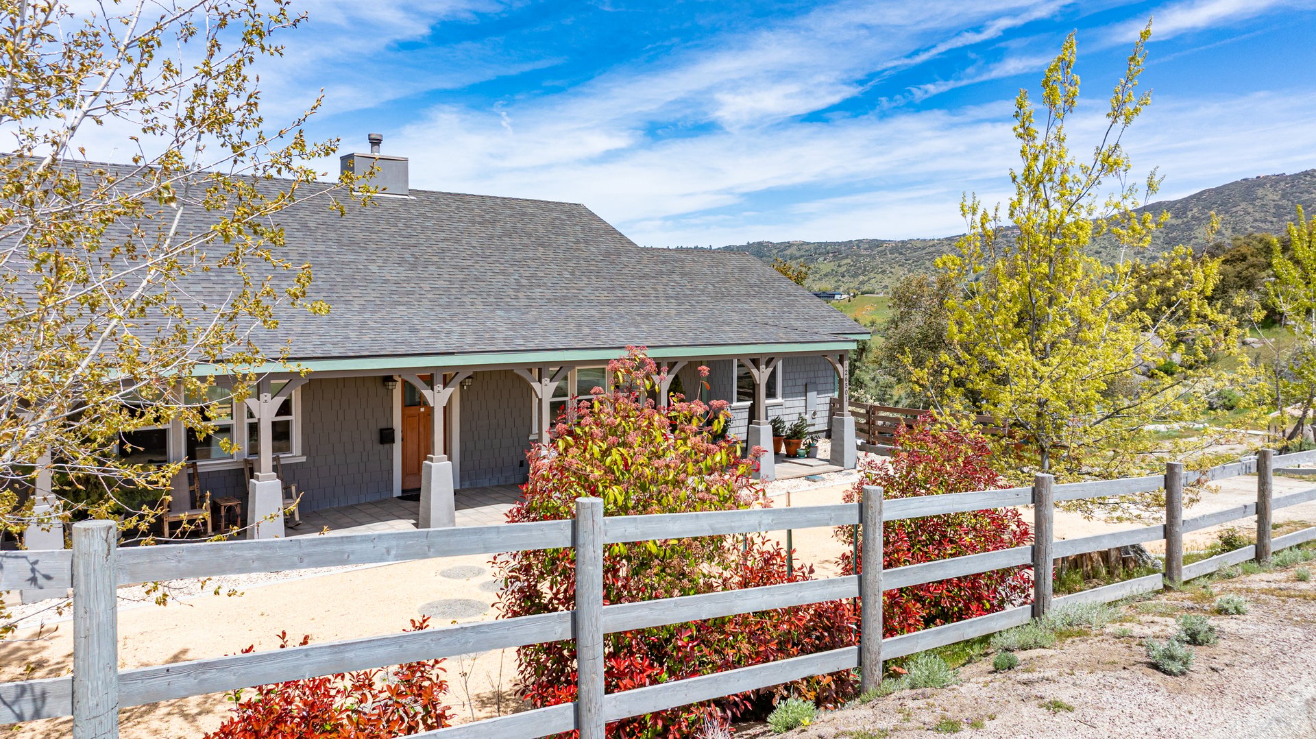 26501 Skyline Dr, Tehachapi, CA 93561 | Craftsman Home for Sale in Bear Valley Springs