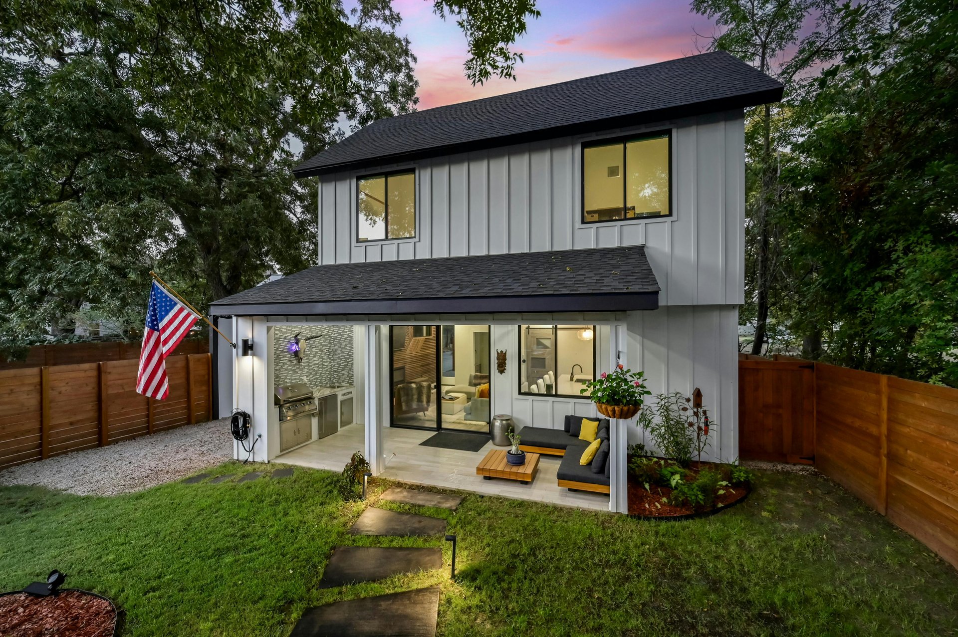 3411 Neal st #2