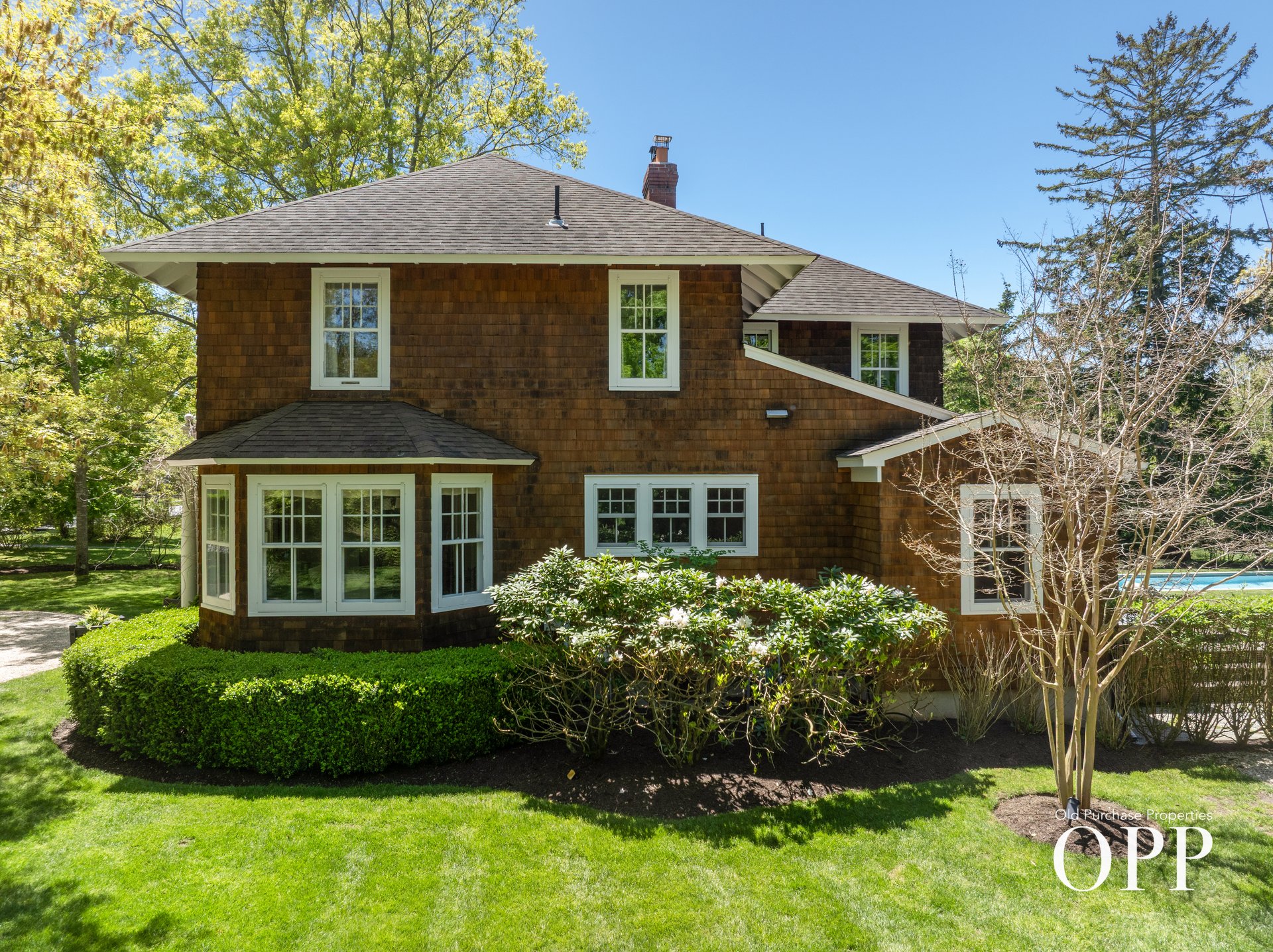 A MOVE-IN READY BELLPORT ORIGINAL