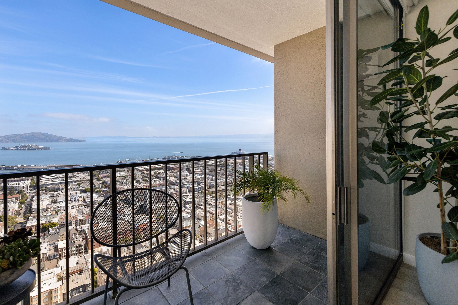 Updated Russian Hill View Residence
