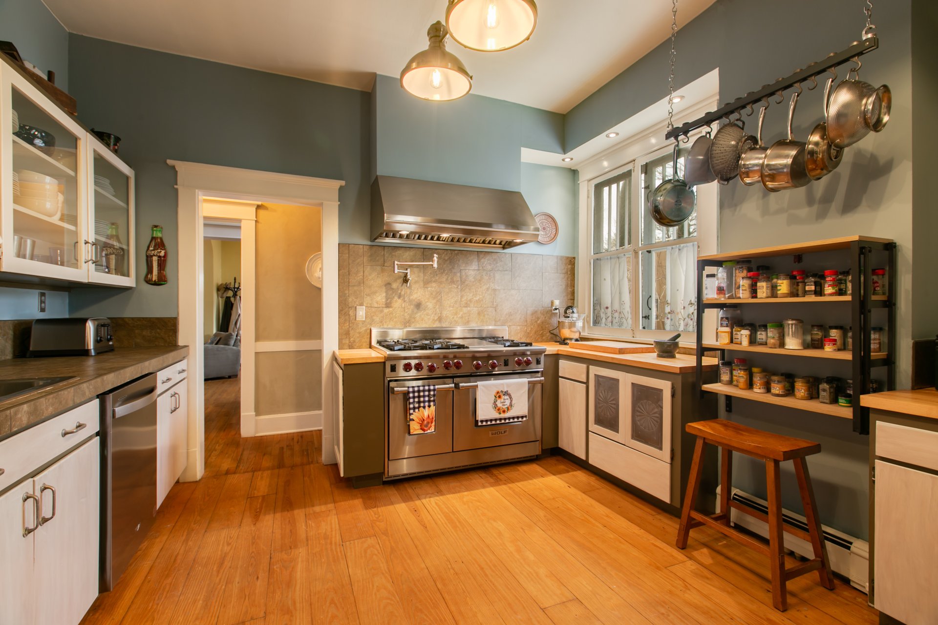 1101 Marquette Ave NW
