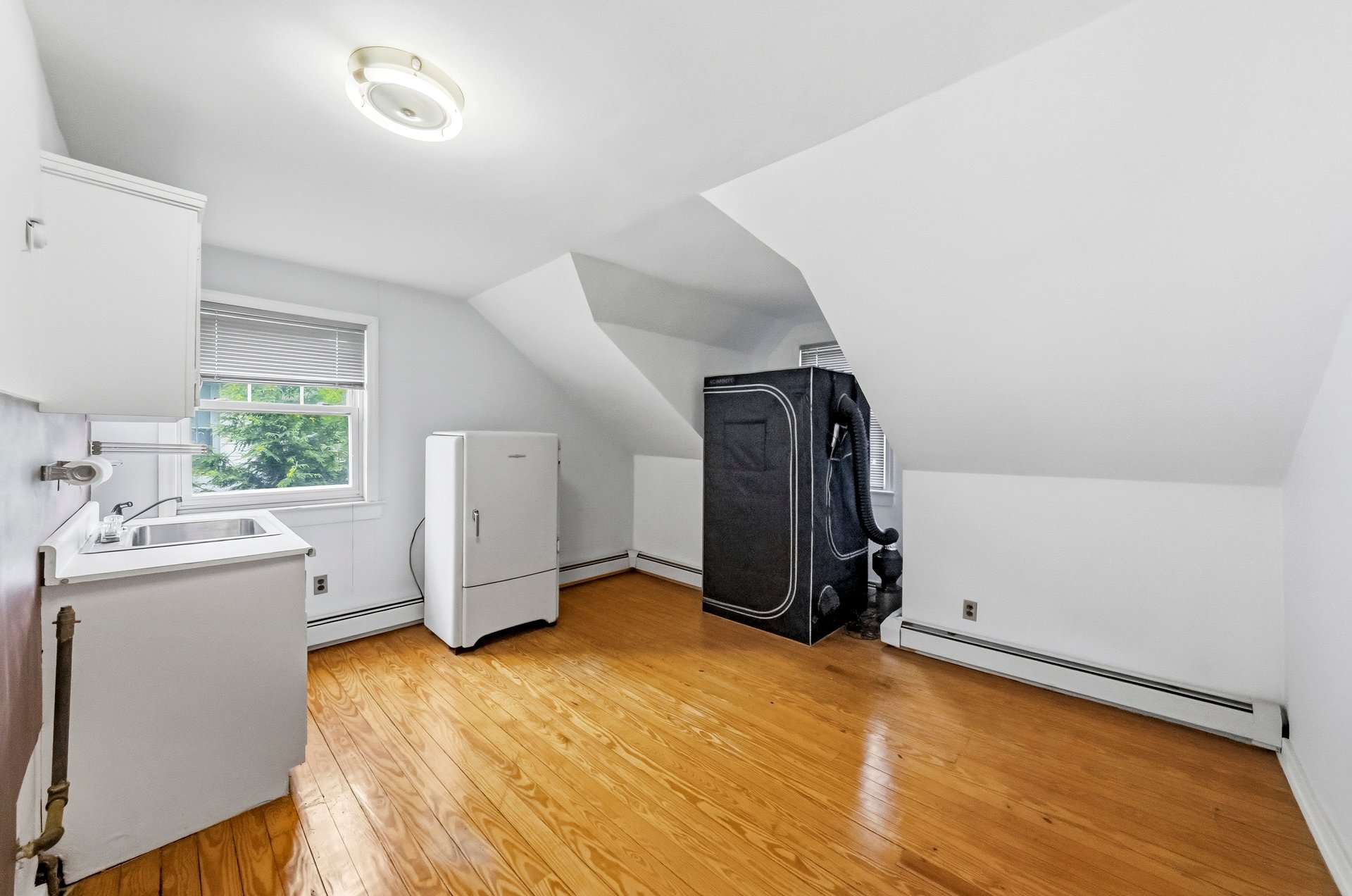 1028 Harvard Place, Fort Lee, NJ 07024