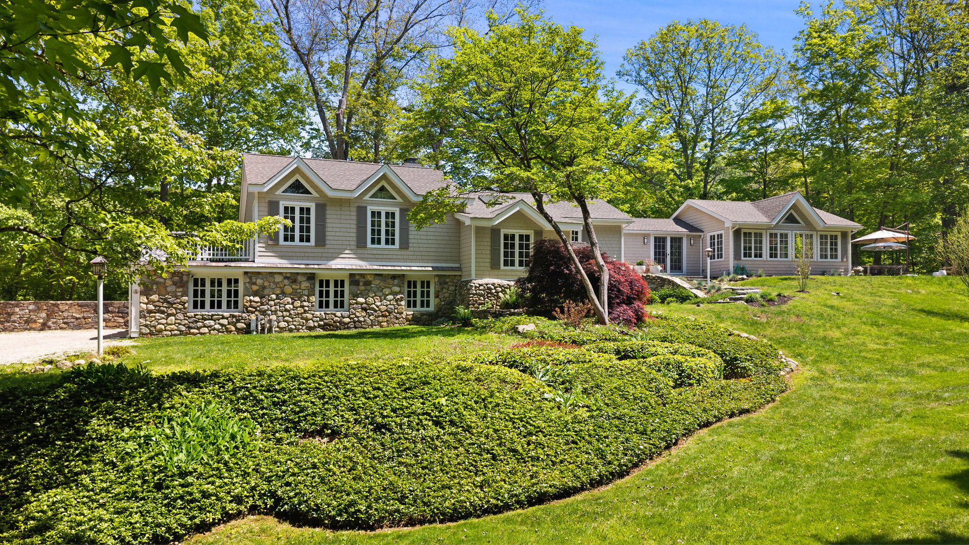 9 Lewis Road