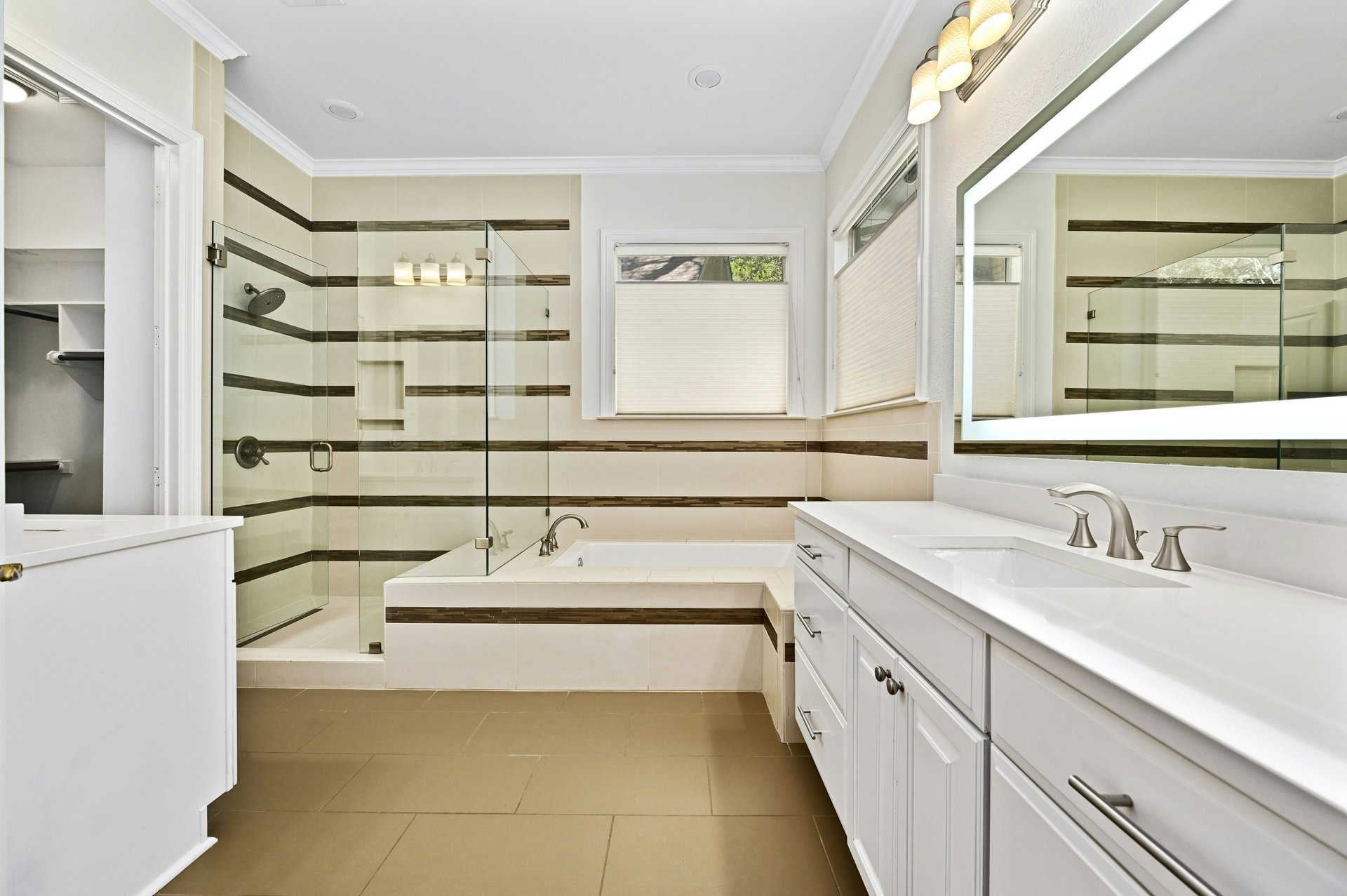 6615 Dogwood Creek 
