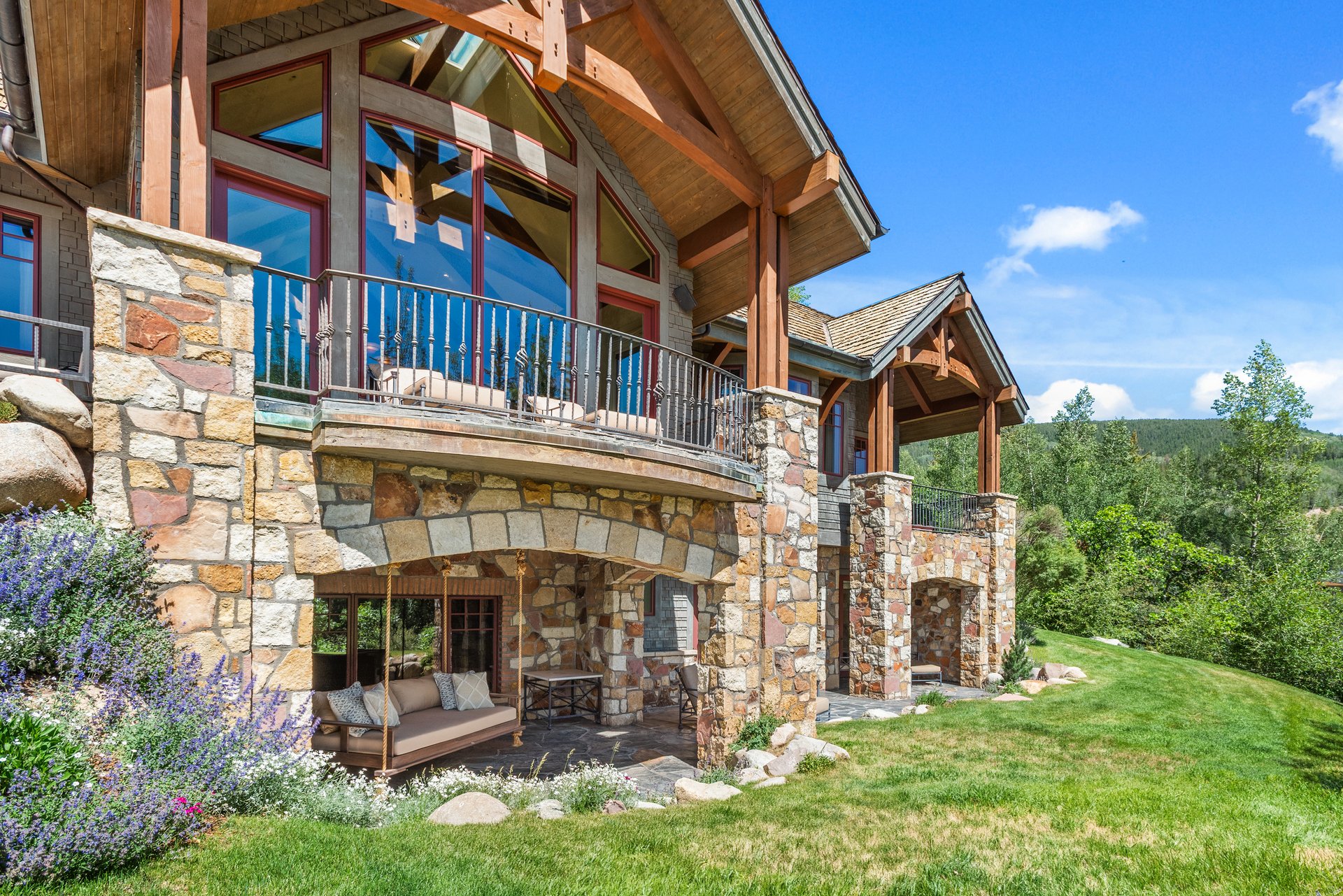 863 Hunter Creek