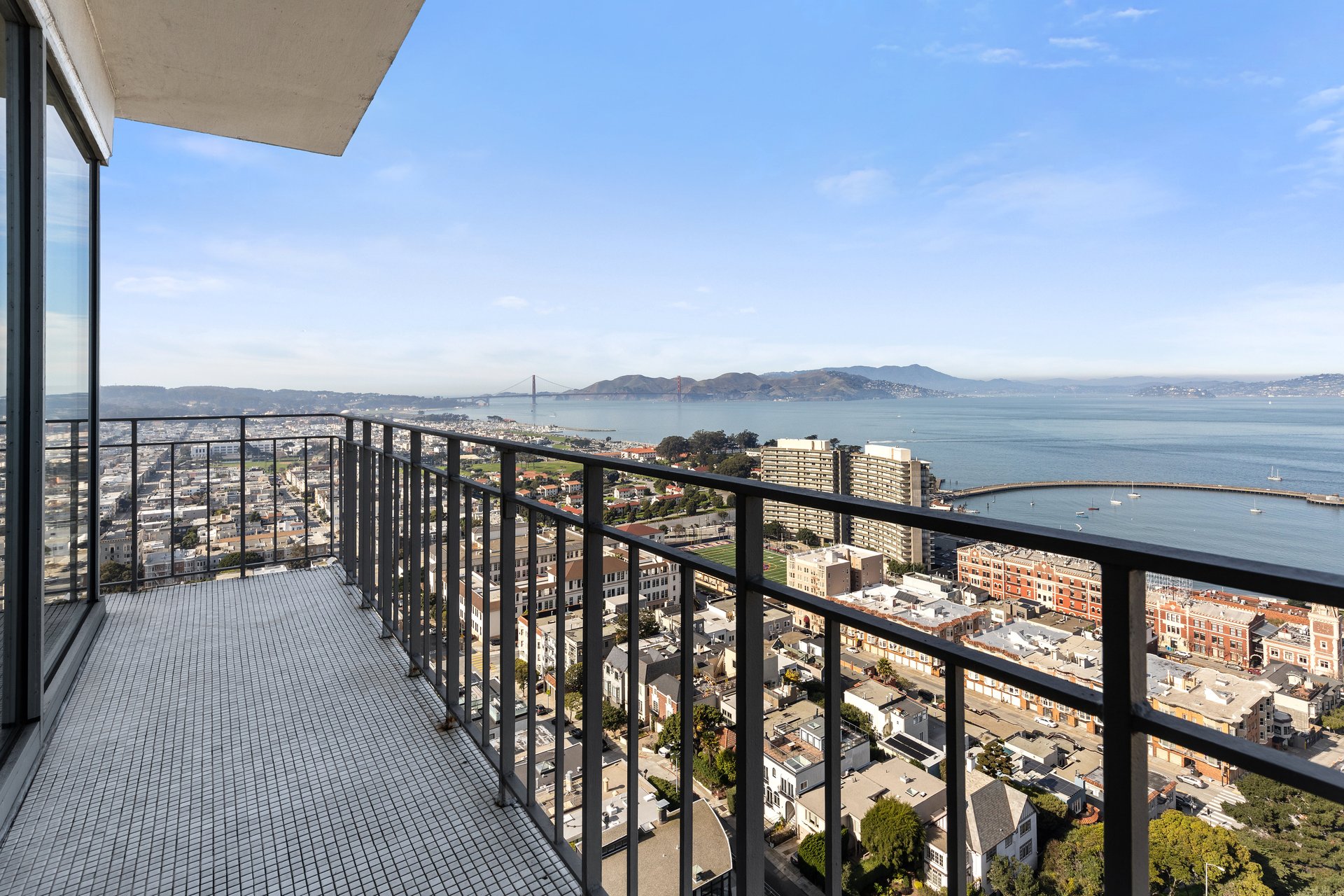 Golden Gate View Apartment at 1080 Chestnut