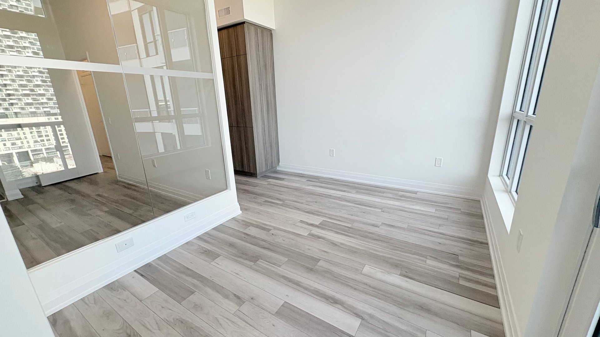 15 Richardson Street Unit: 1211