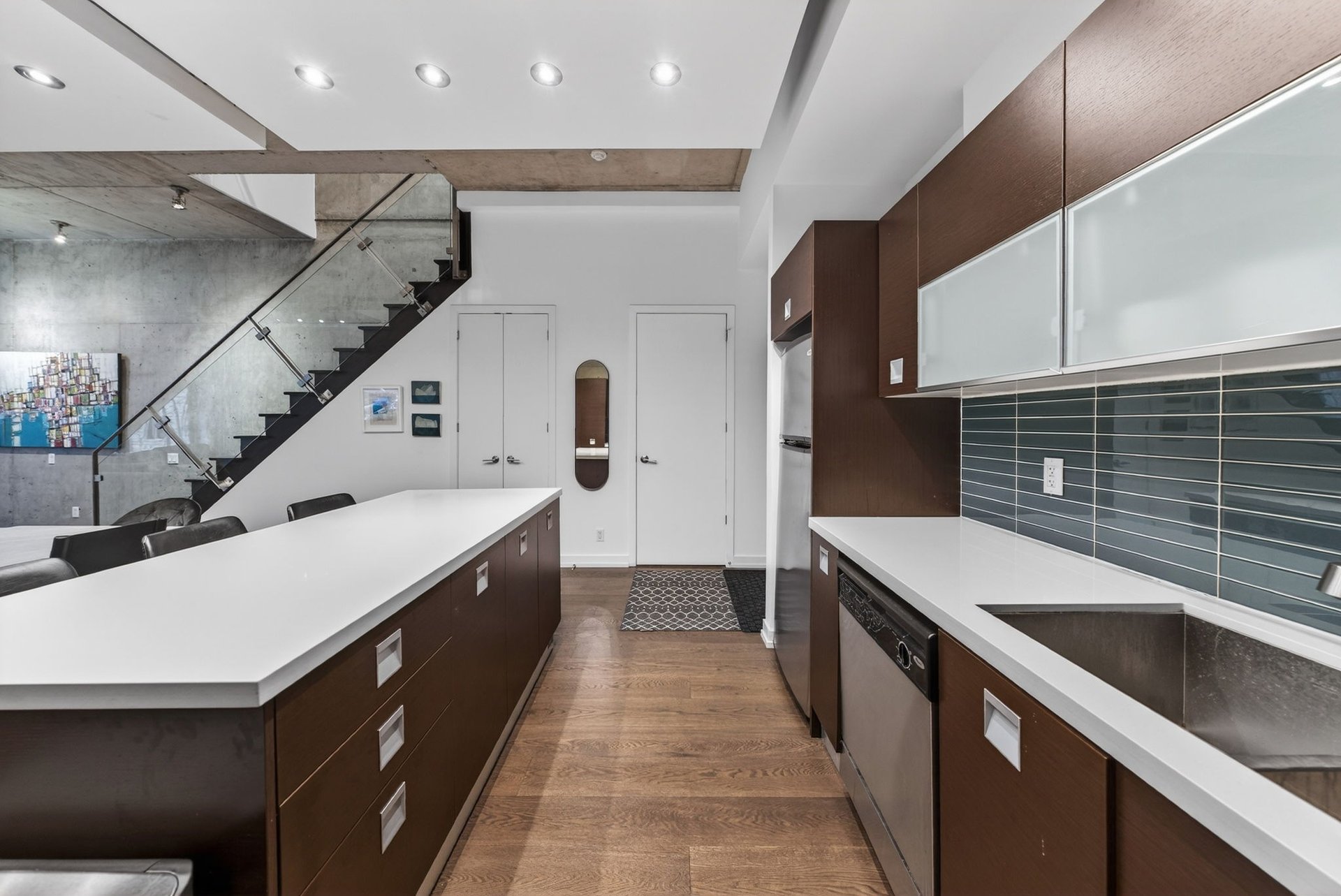  SOLD: In The Heart Of Vibrant King West