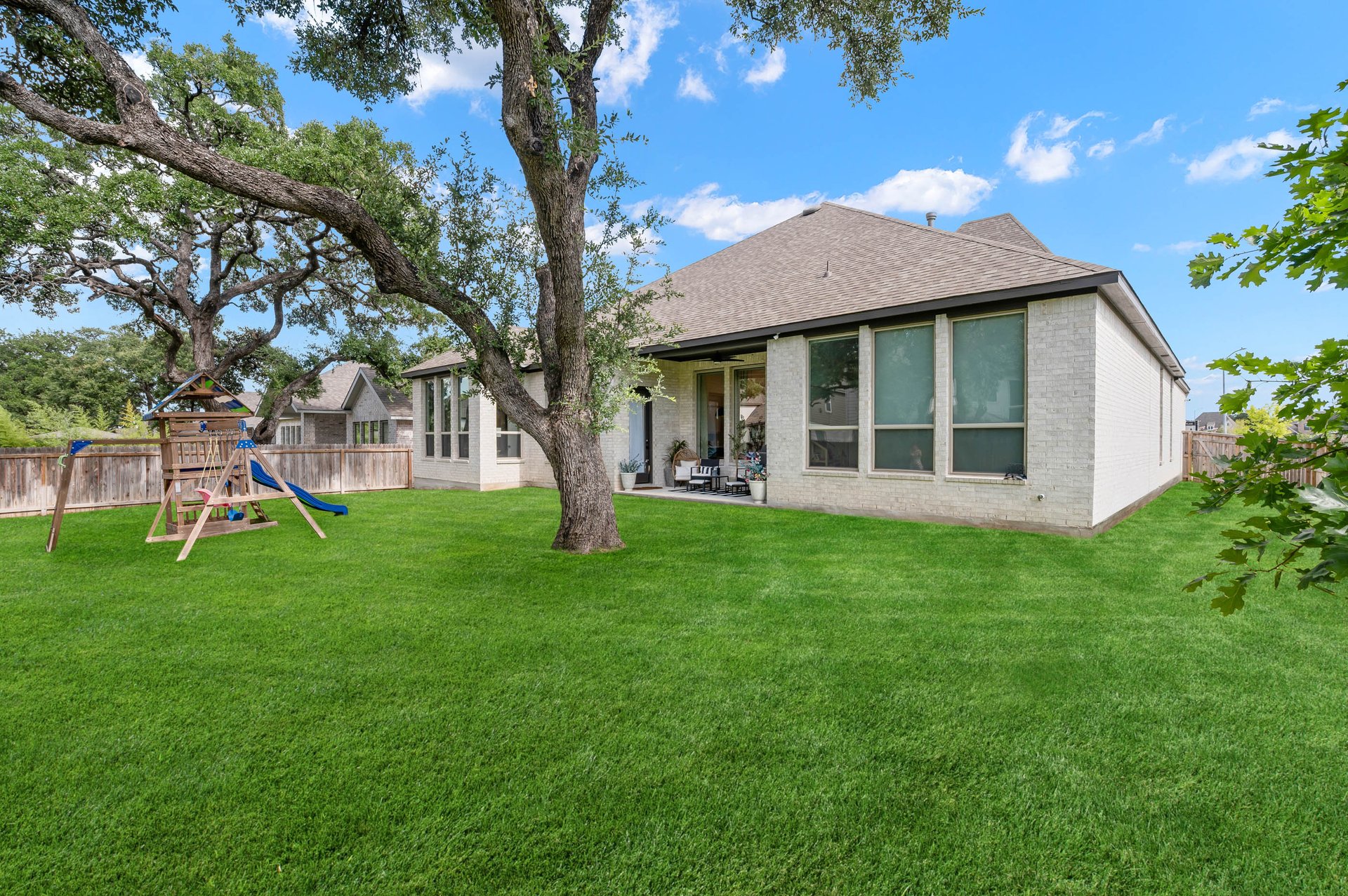 10039 Sarah Place