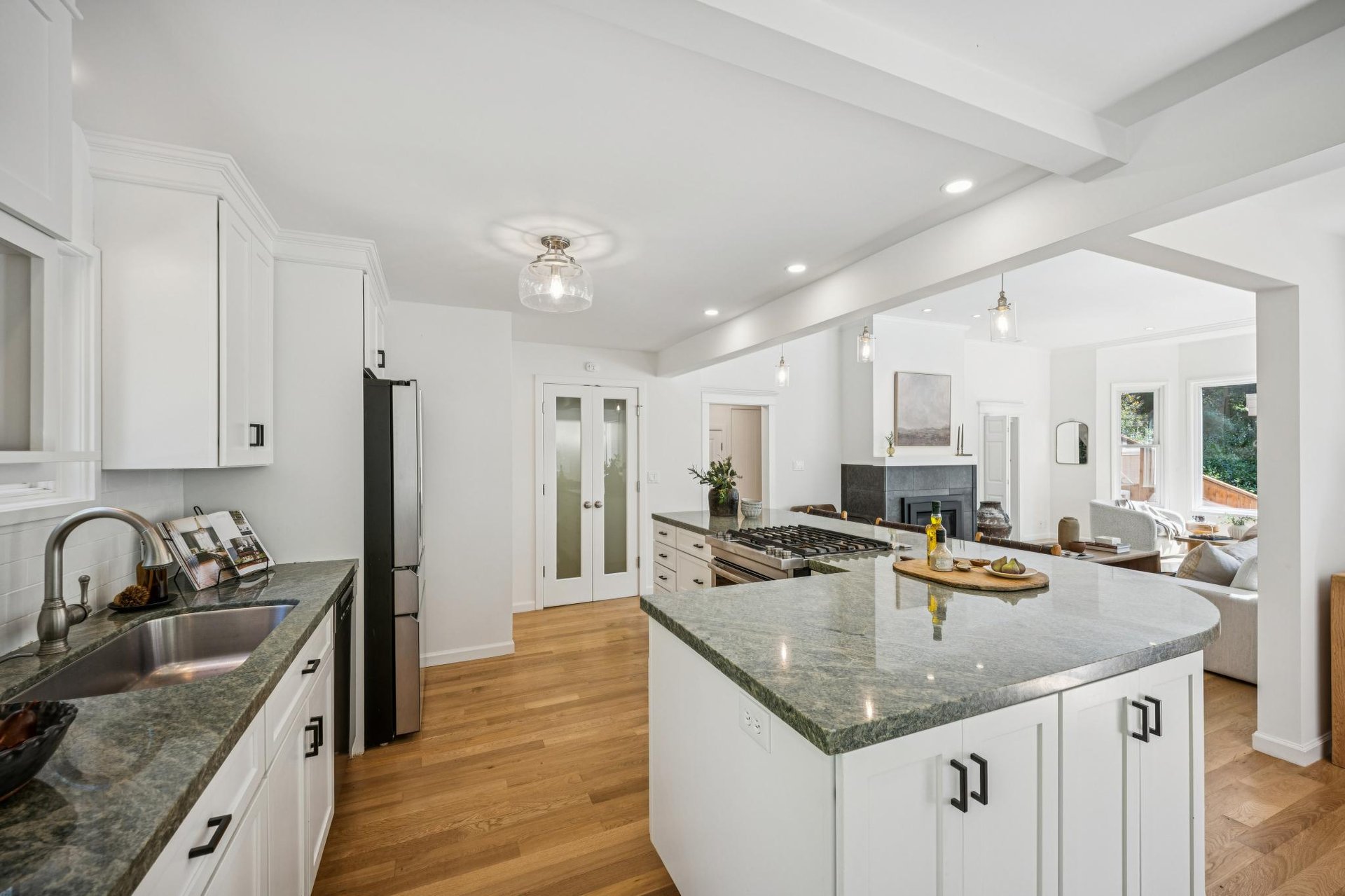 334 West Blithedale