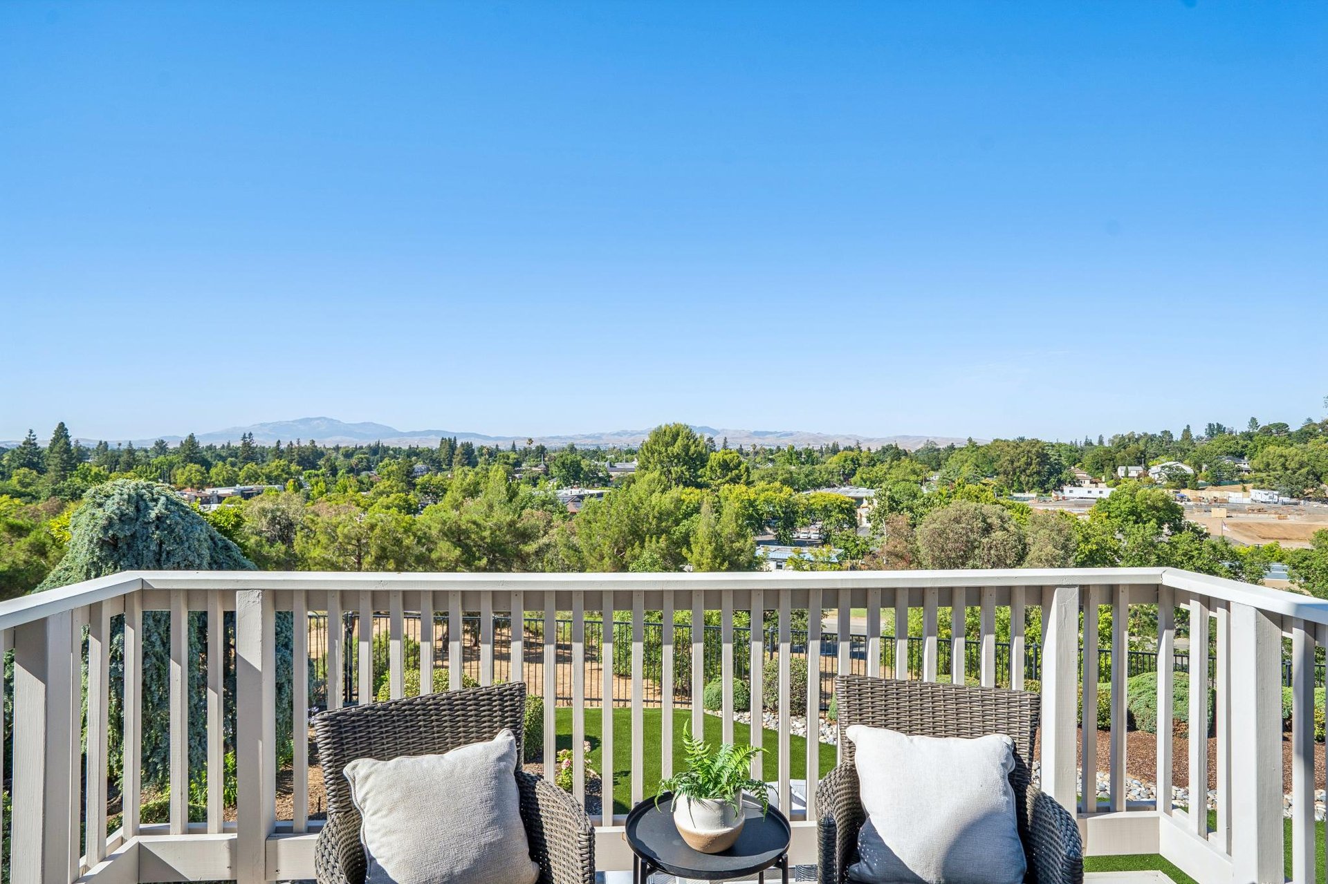 5075 Monaco Drive, Pleasanton Hills