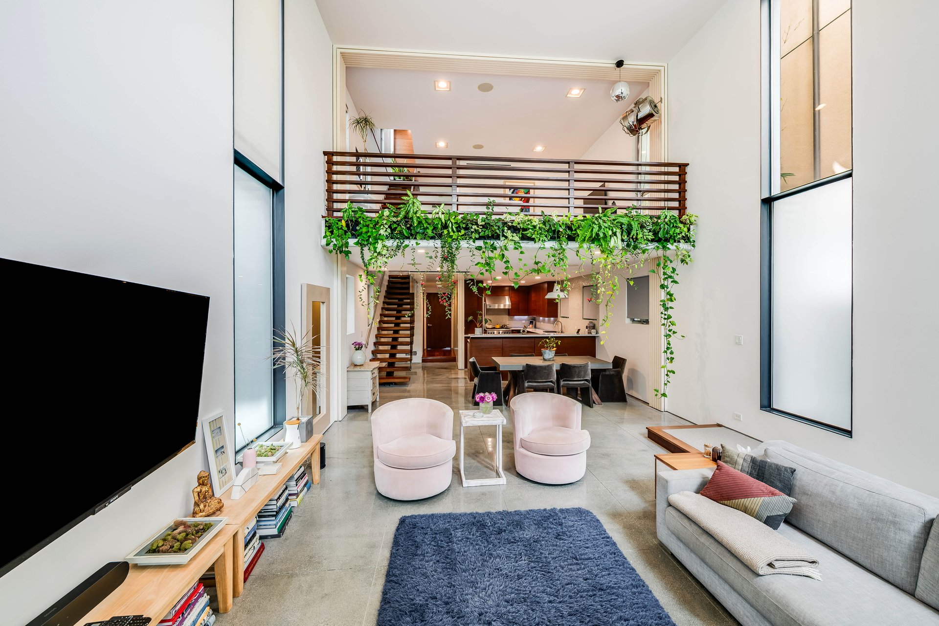 417 Venice Way