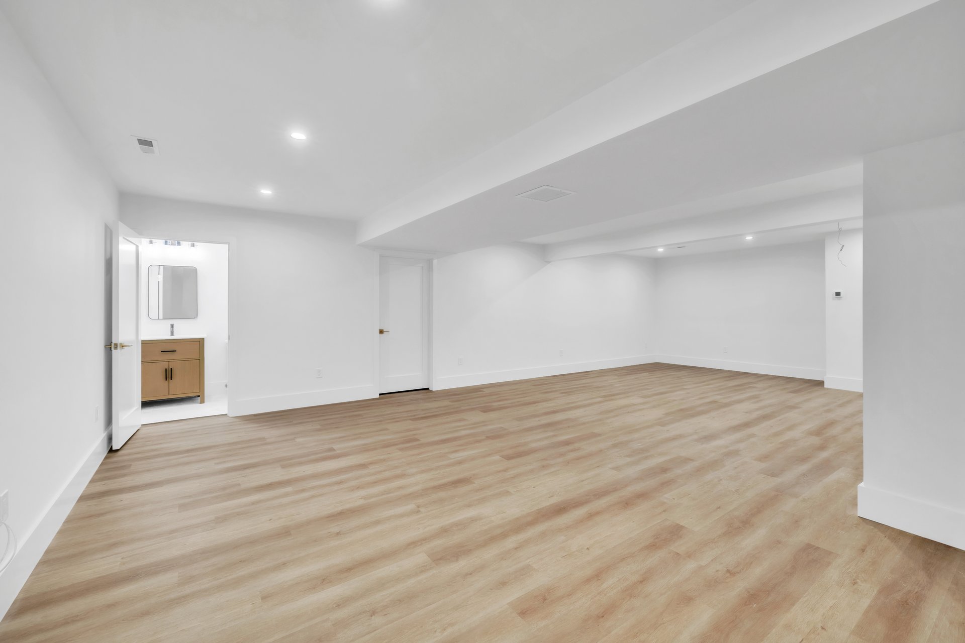 East Ave, Unit B 