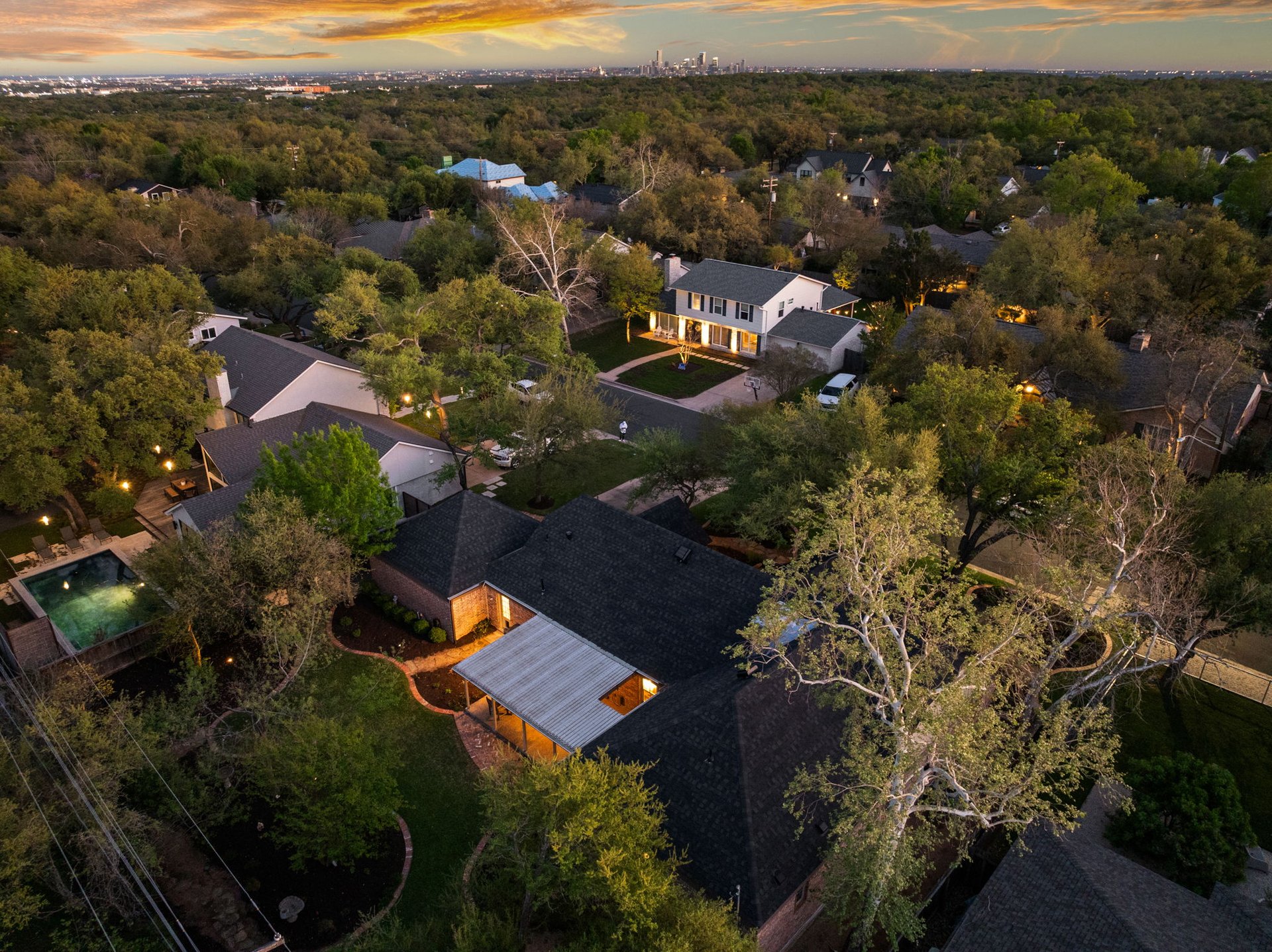 4216 Tallowood DR