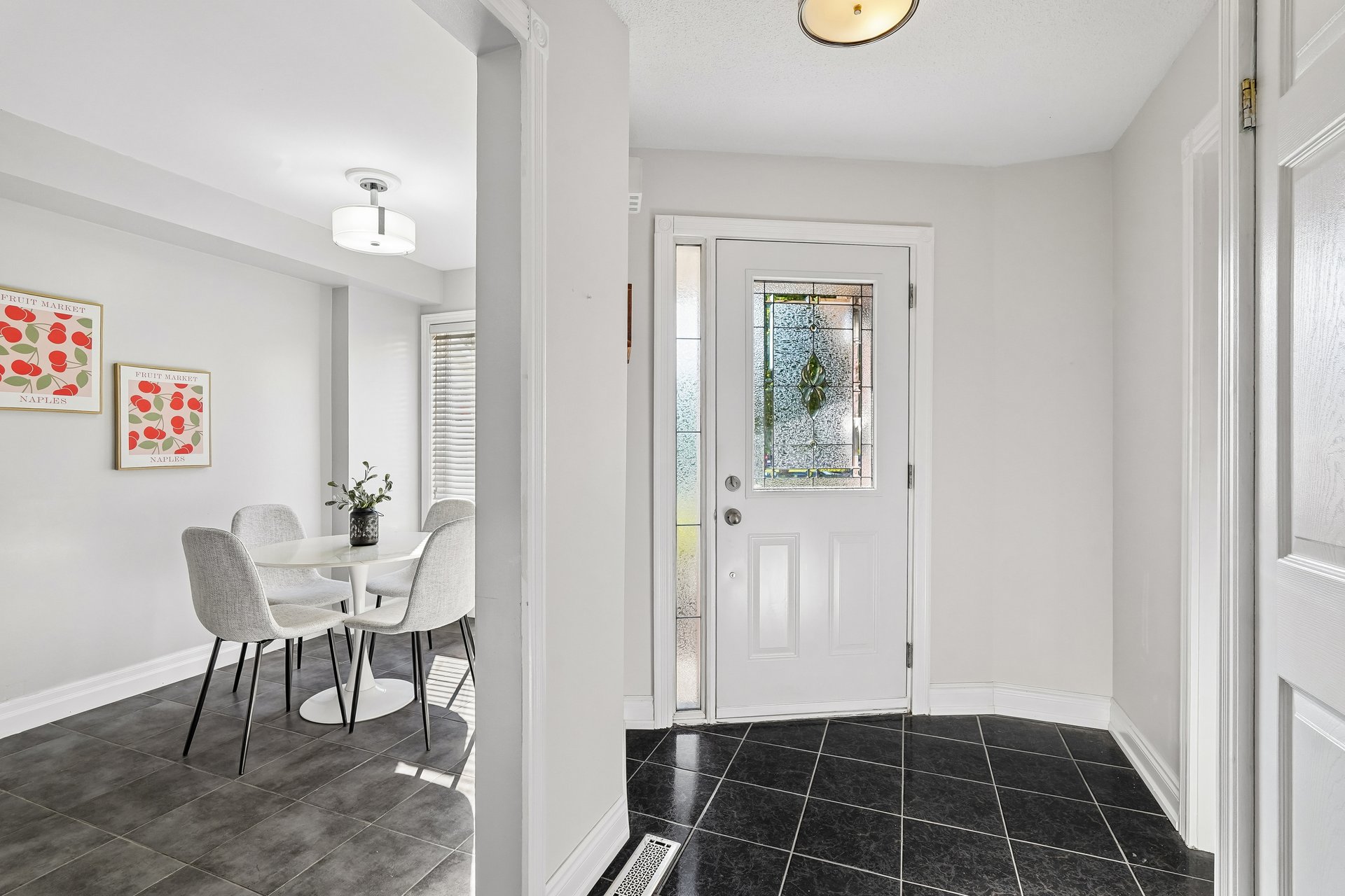 Move-in ready in the heart of Glen Abbey