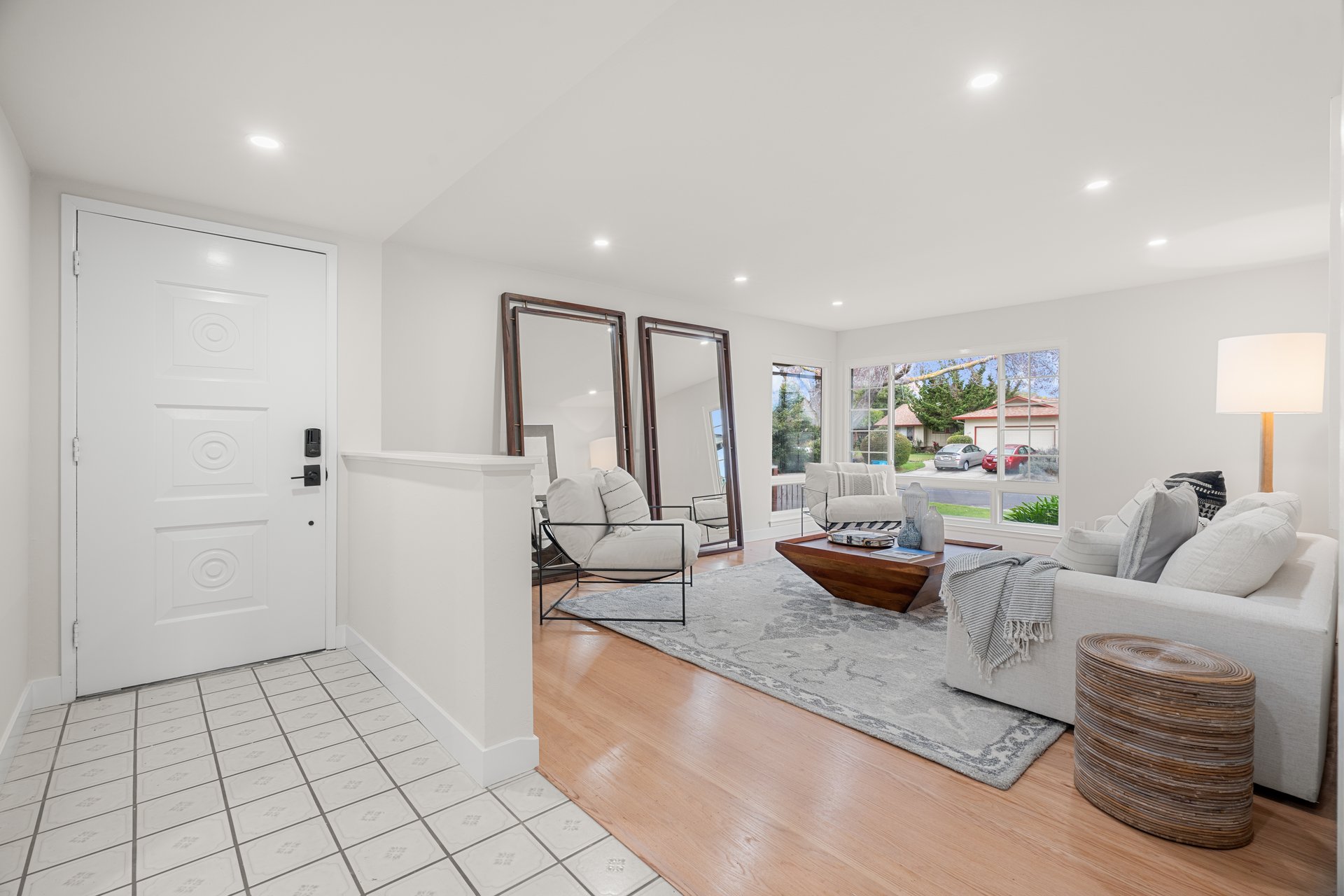 699 Cornell DR