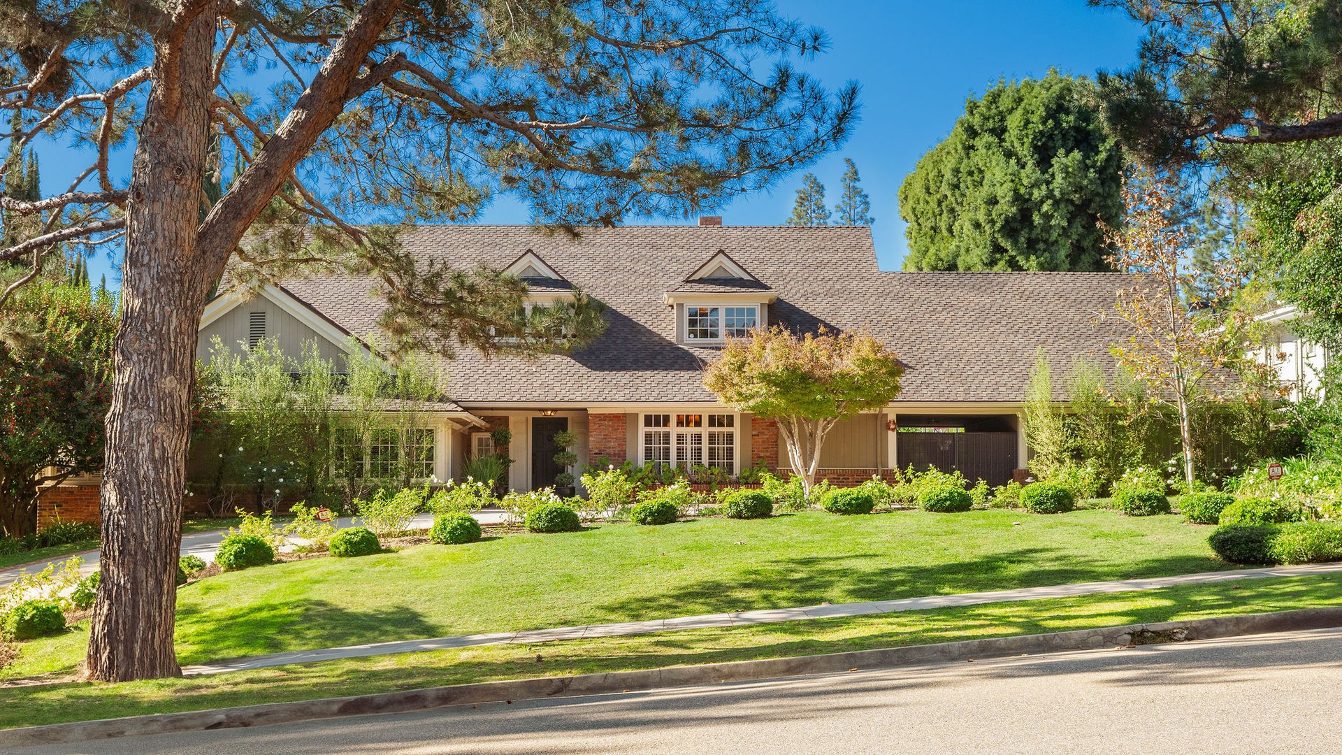 723 N Sierra Dr, Beverly Hills 