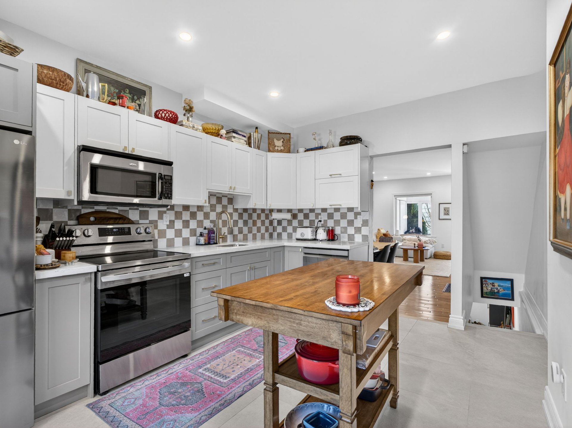 SOLD: Vibrant Corso Italia