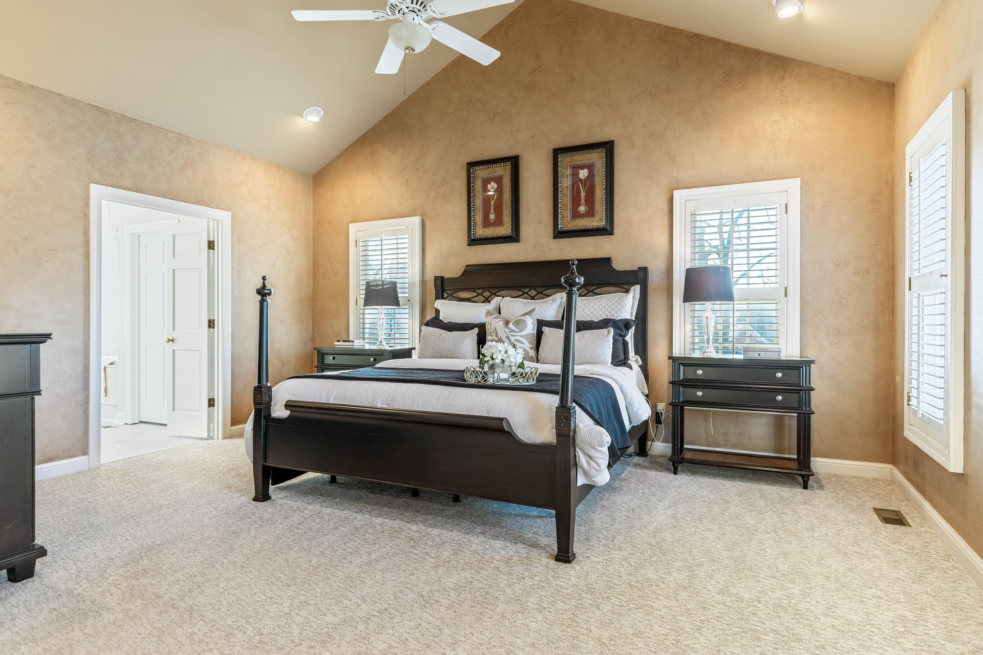 6 Whitmoor Court