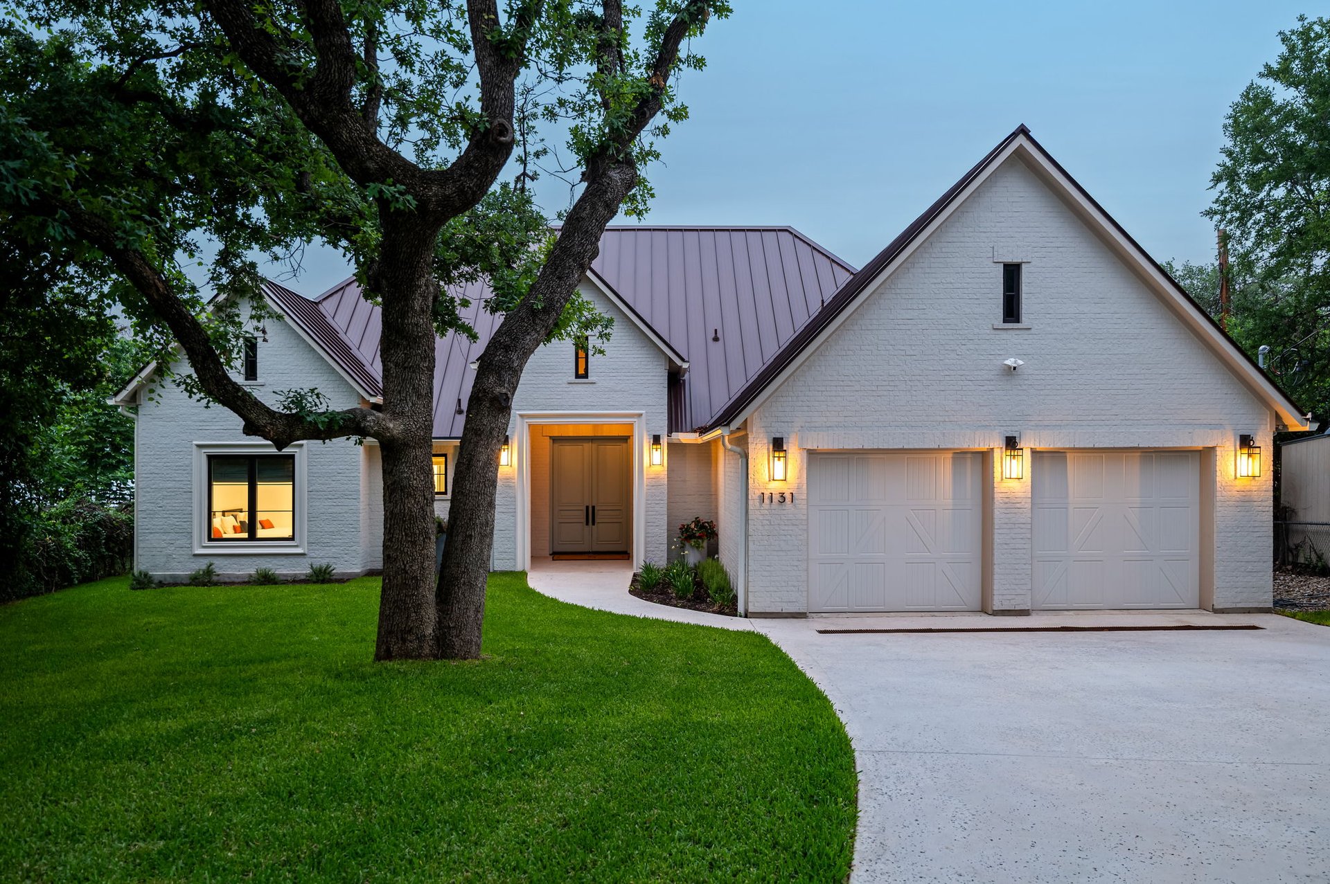 1131 N Shorewood Drive