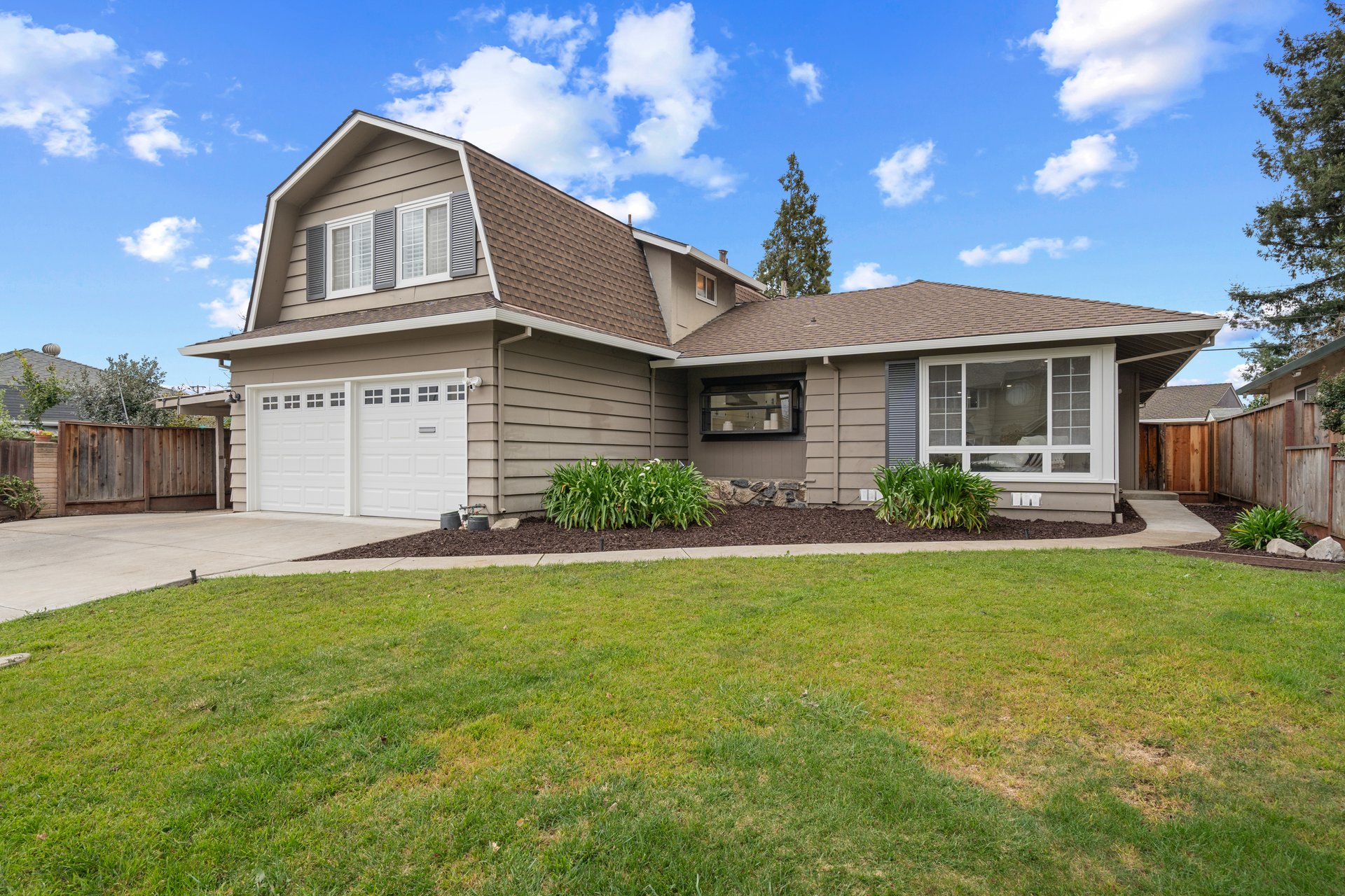 699 Cornell DR