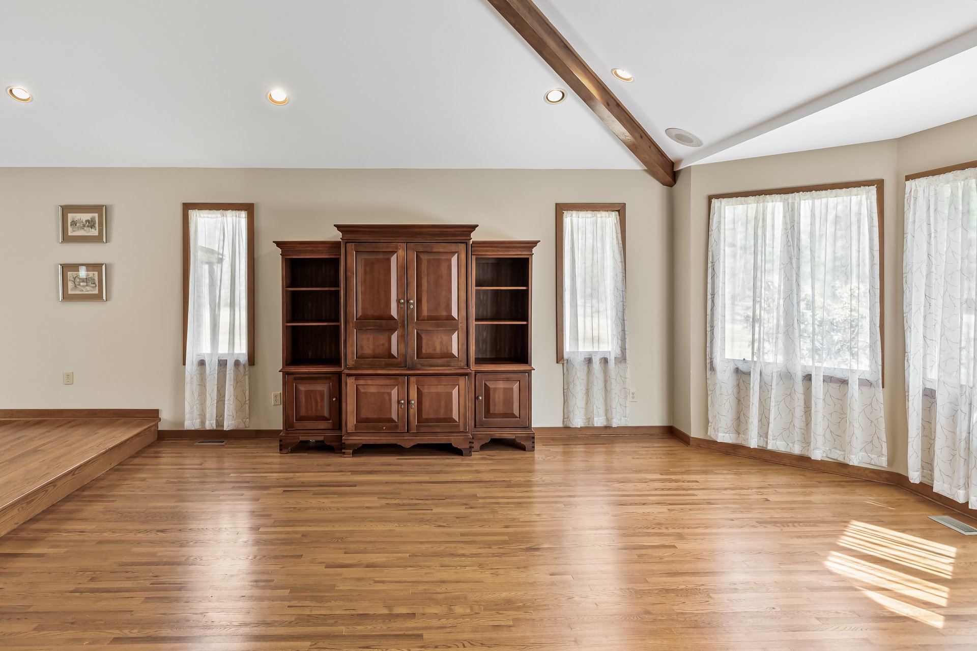 107 Foxford Ln