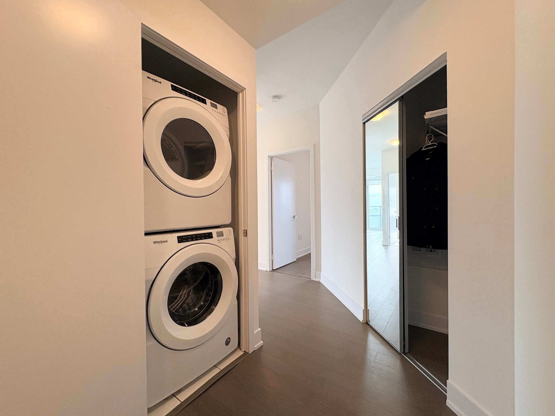 20 Shore Breeze Drive 1502