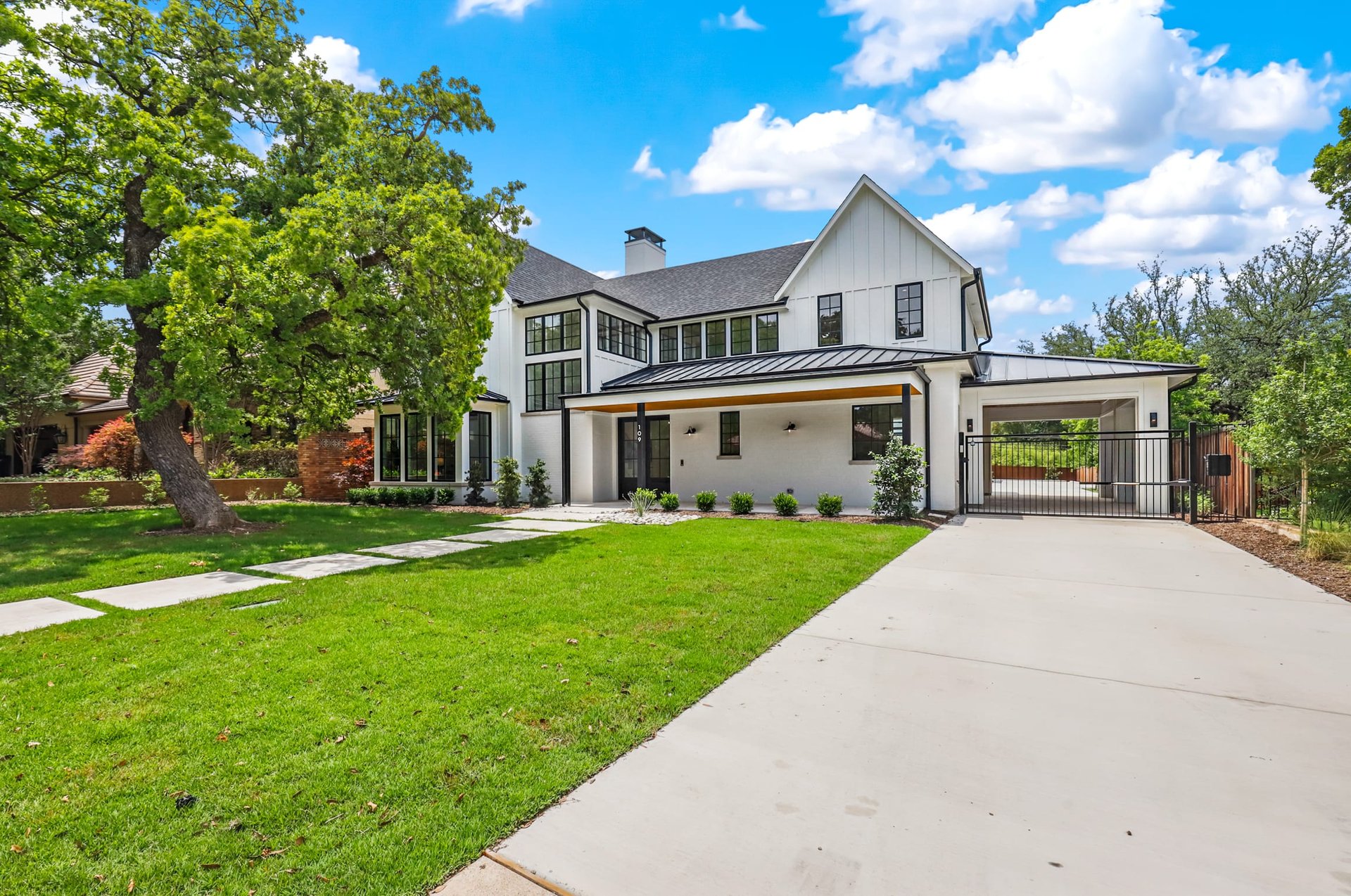 109 Crestwood