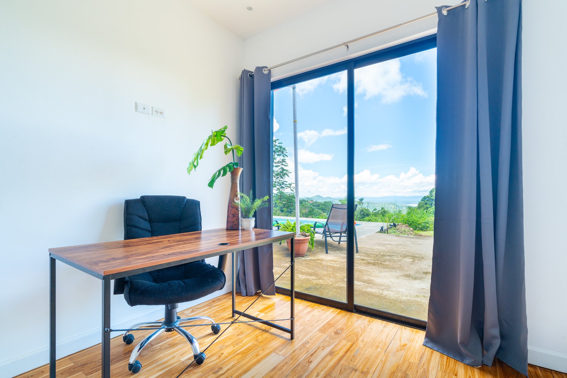 Las Brisas Ocean View! 3 bed, 2 bath, 3 acres!