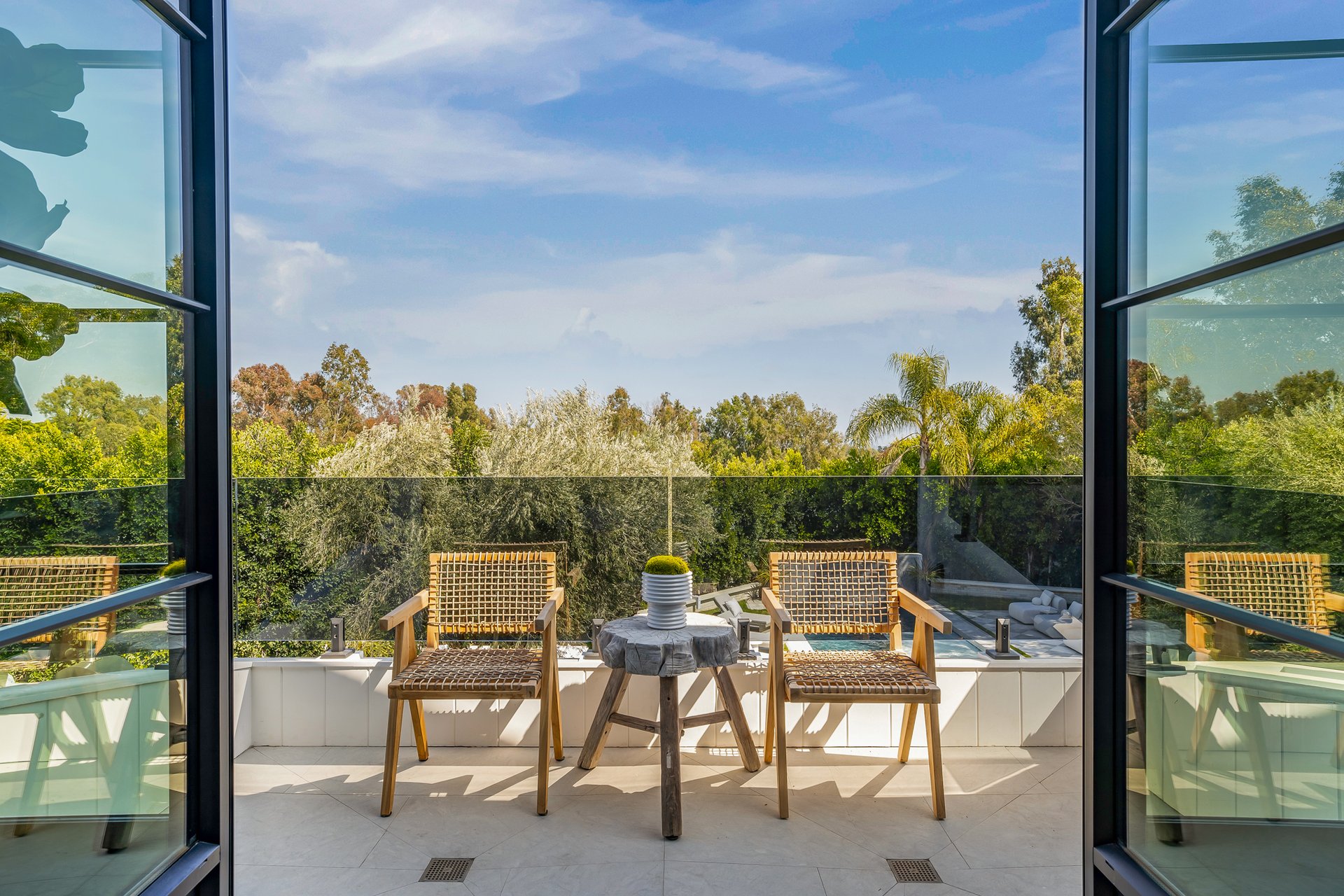 1220 Corsica Drive