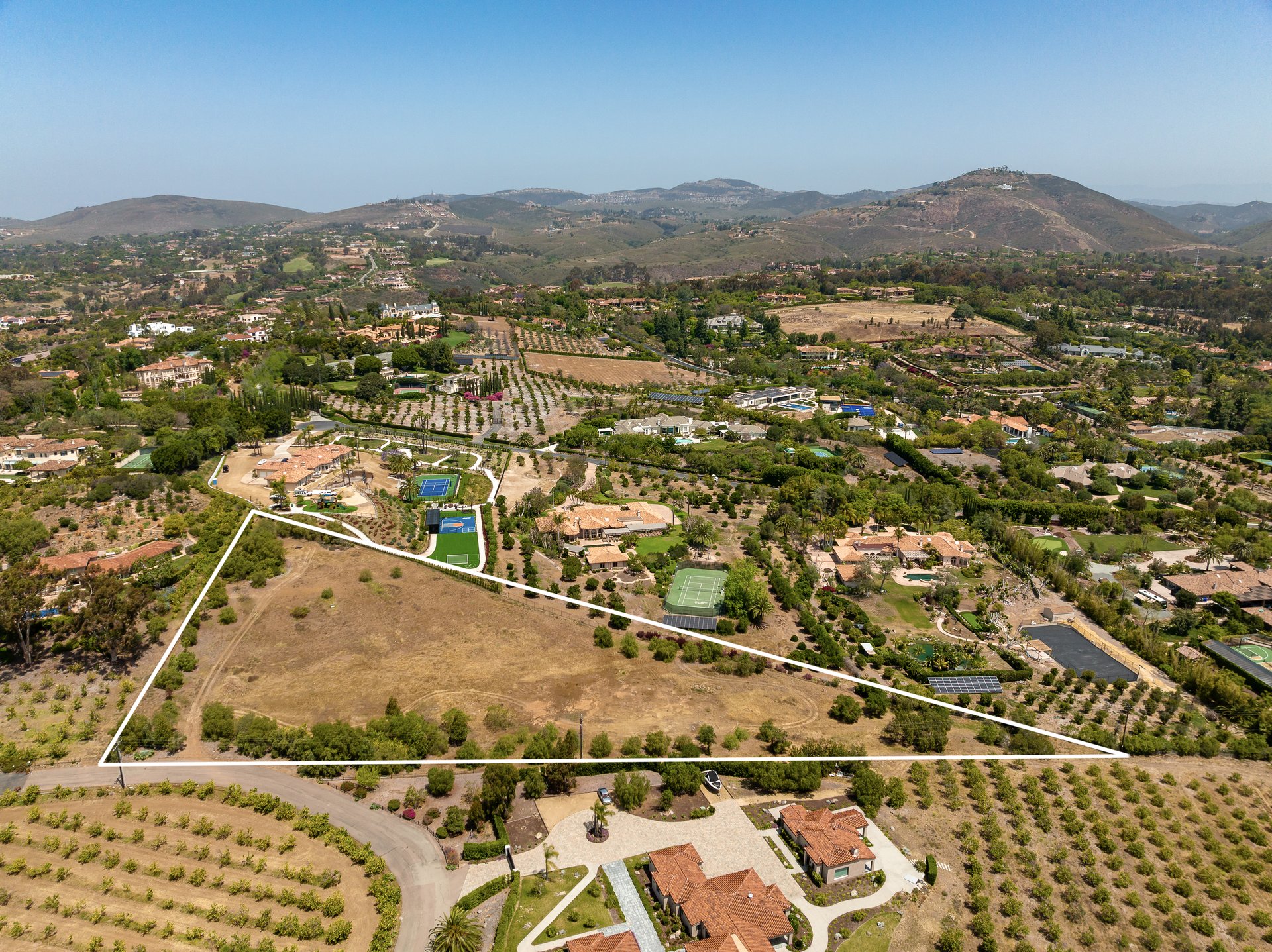 Expansive Lot in the Covenant