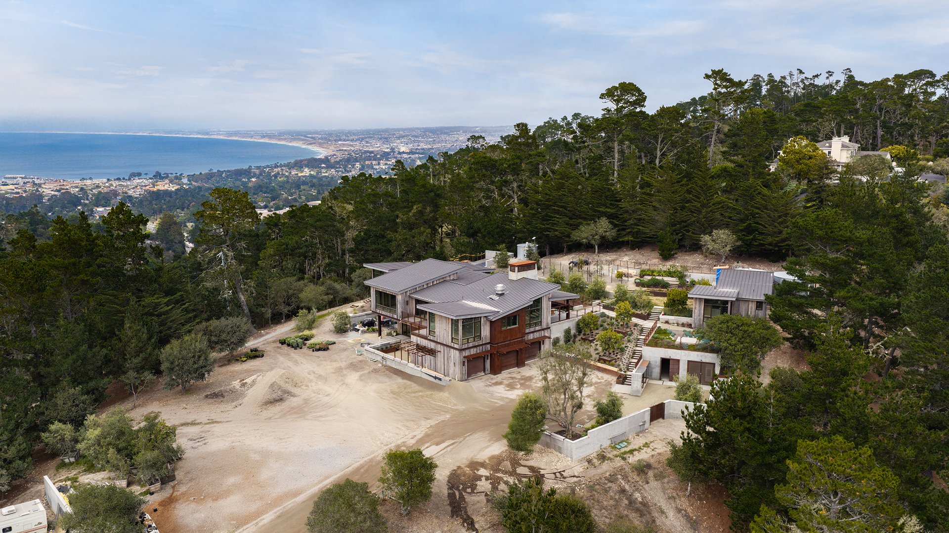 493 Aguajito Rd