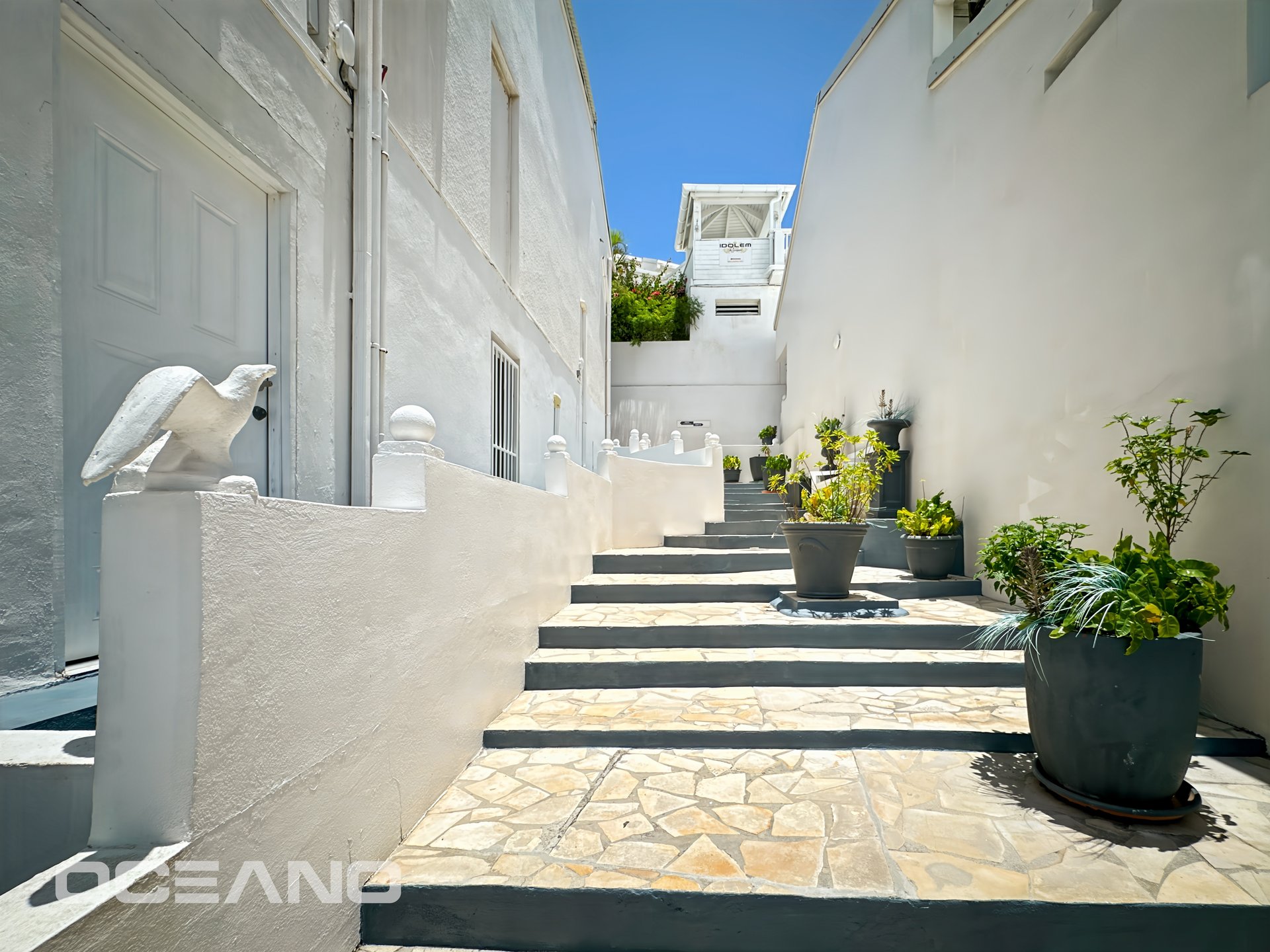 EXCLUSIVE :Set of 4 apartments – one two-bedroom apartment, two one-bedroom apartments, and one studio – IDOLEM Residence, Charm & Potential – IDOLEM Residence, Charm & Potential