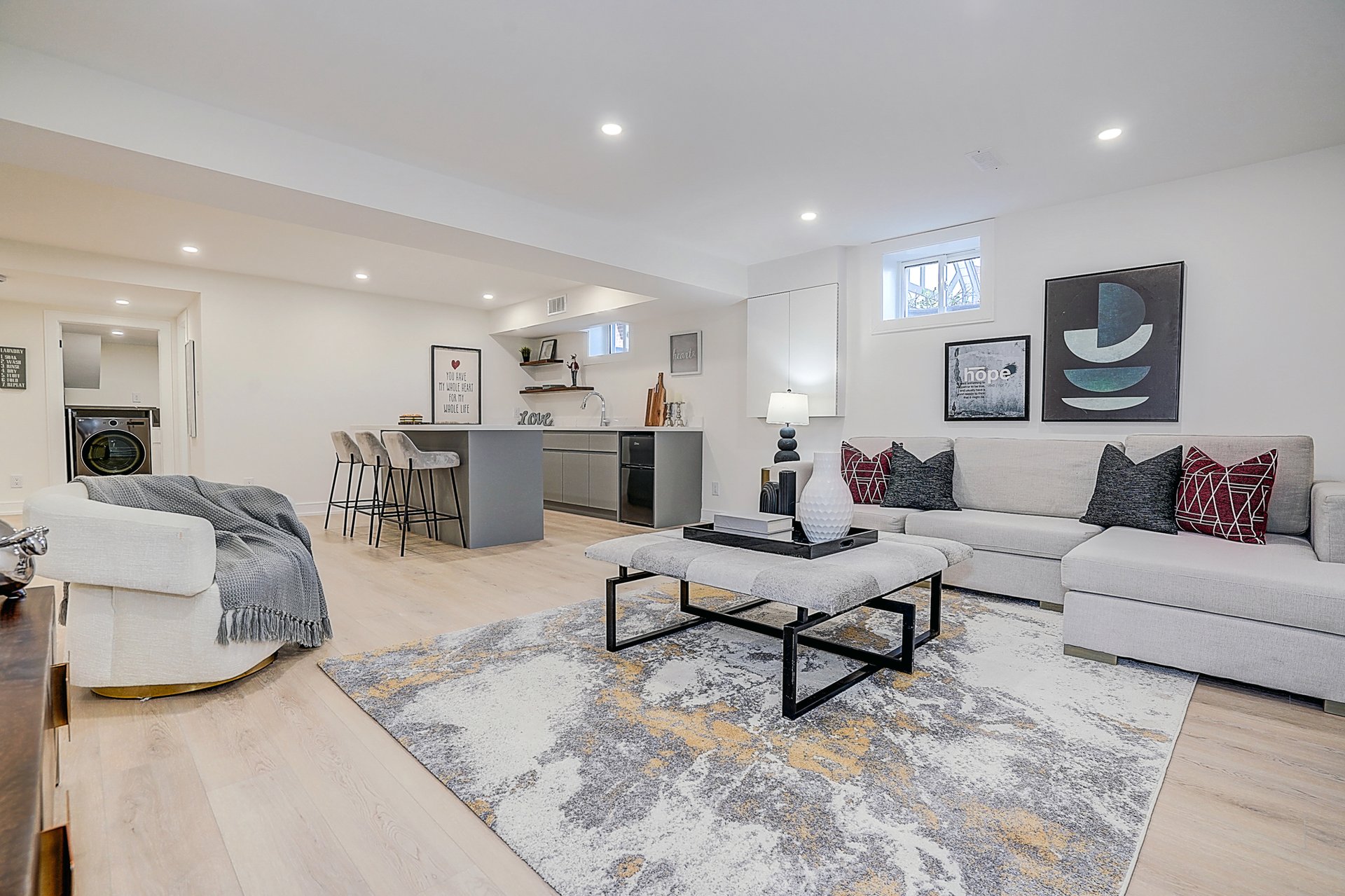 Quiet Cul-de-Sac in St. Andrew-Windfields