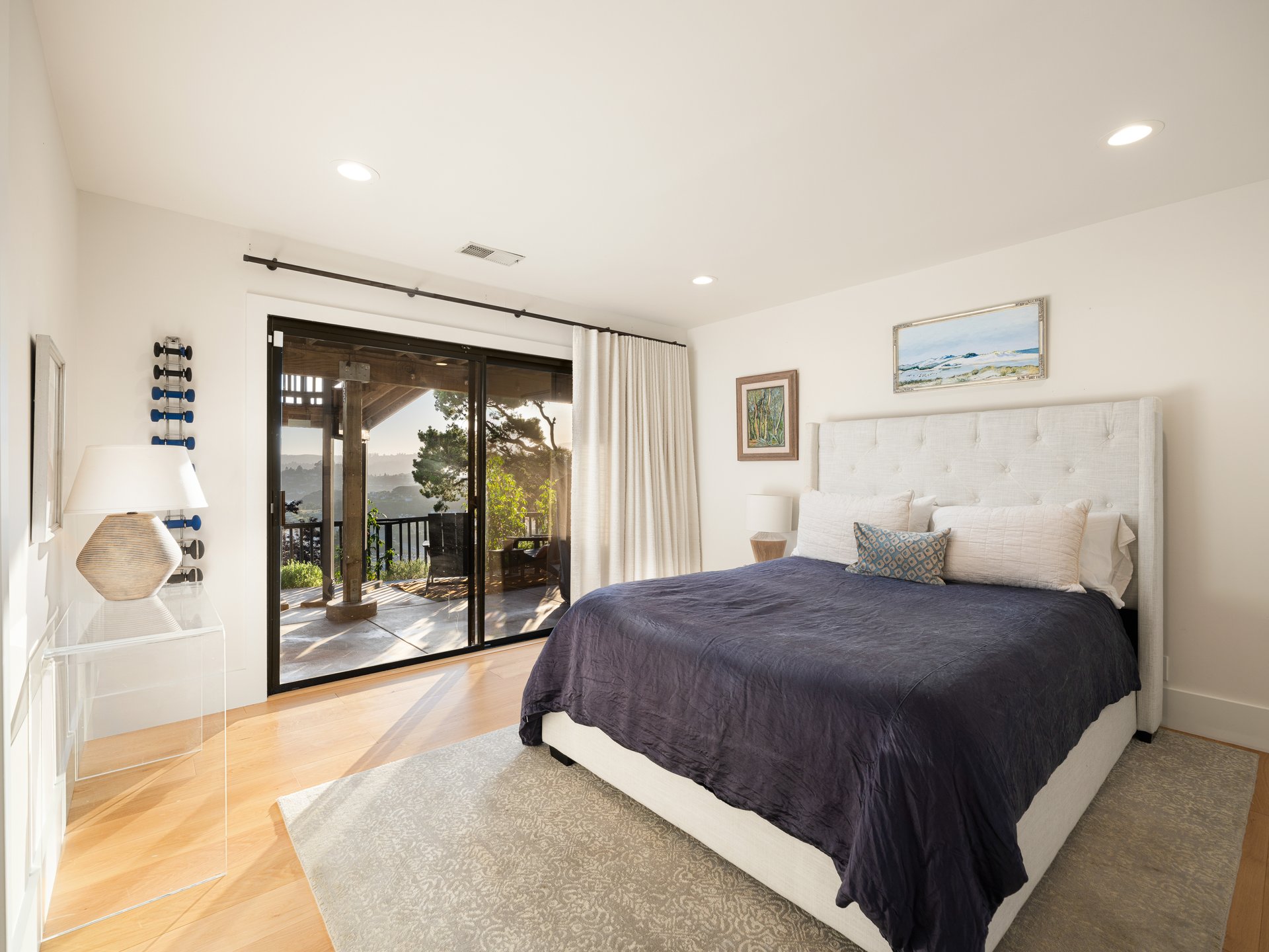 Expansive Bay Views