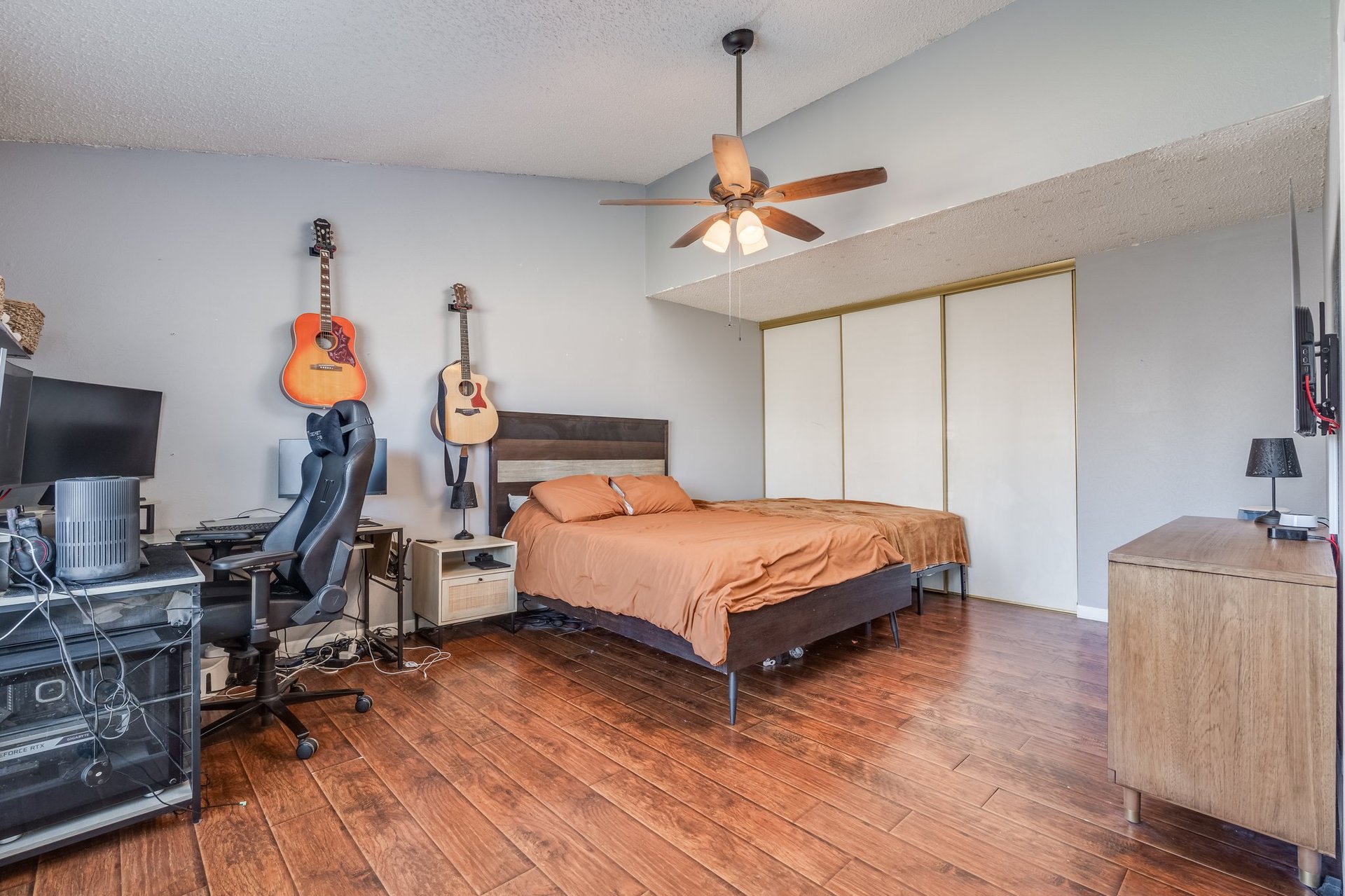 2735 Naples Drive
