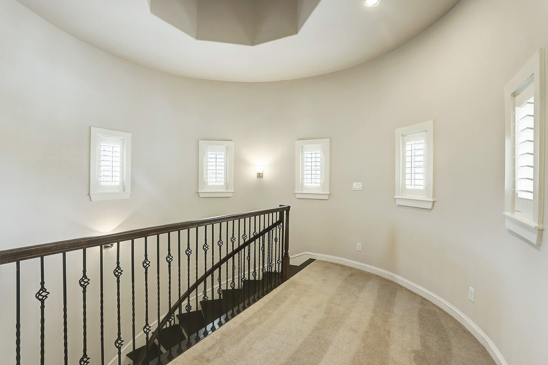 901 Queen Annes Rd