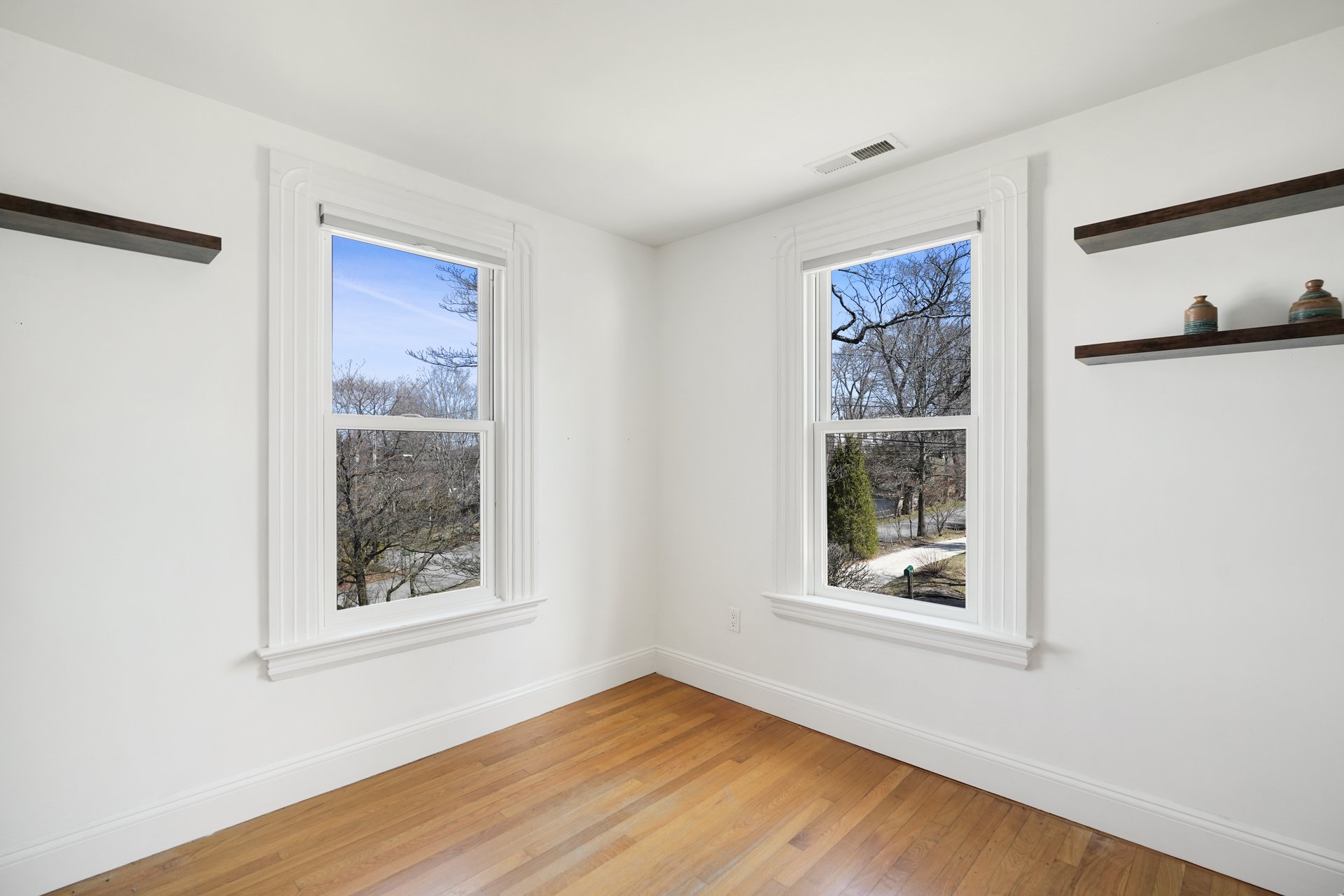 37 Hillside Avenue