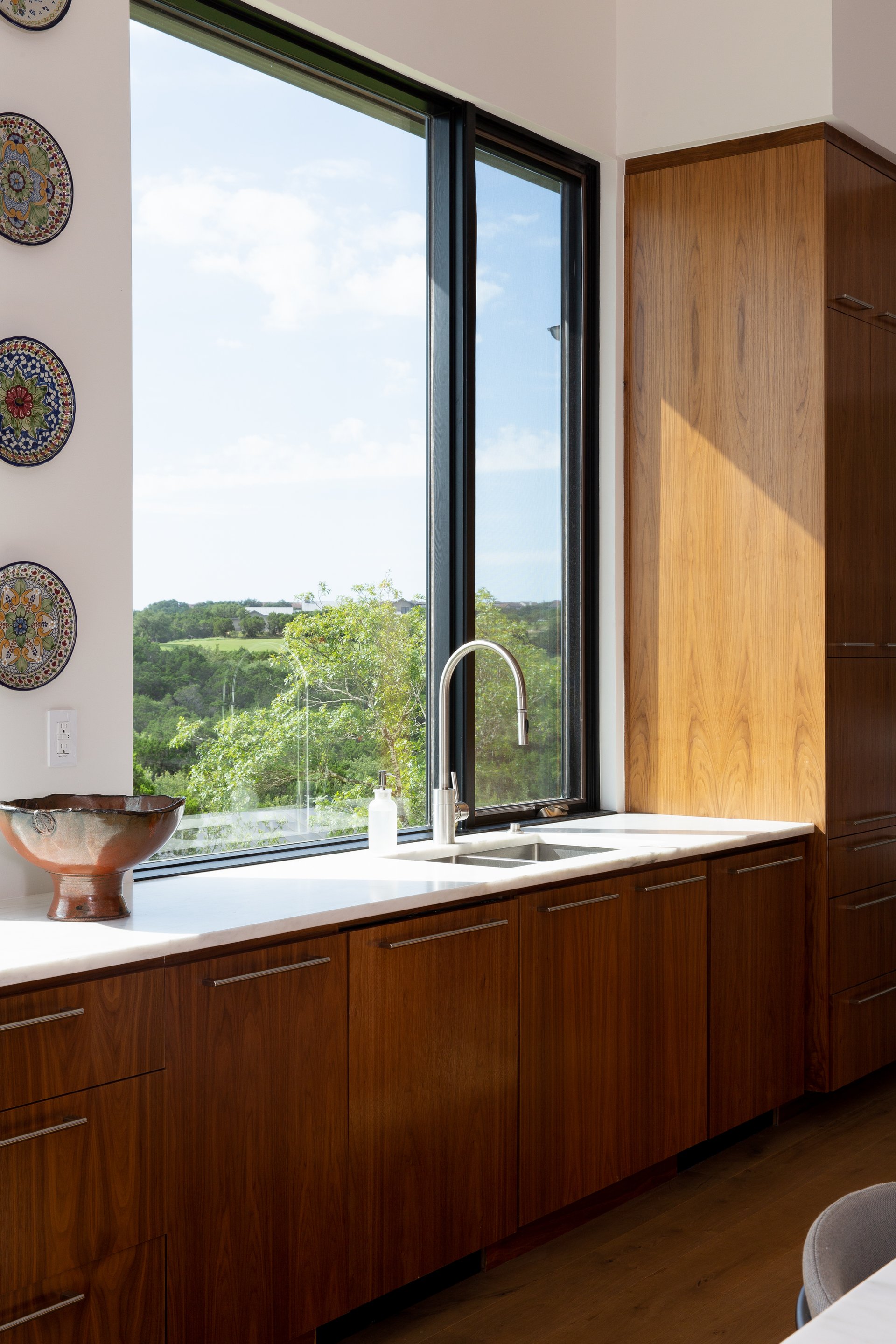 Contemporary Design & Spectacular Views