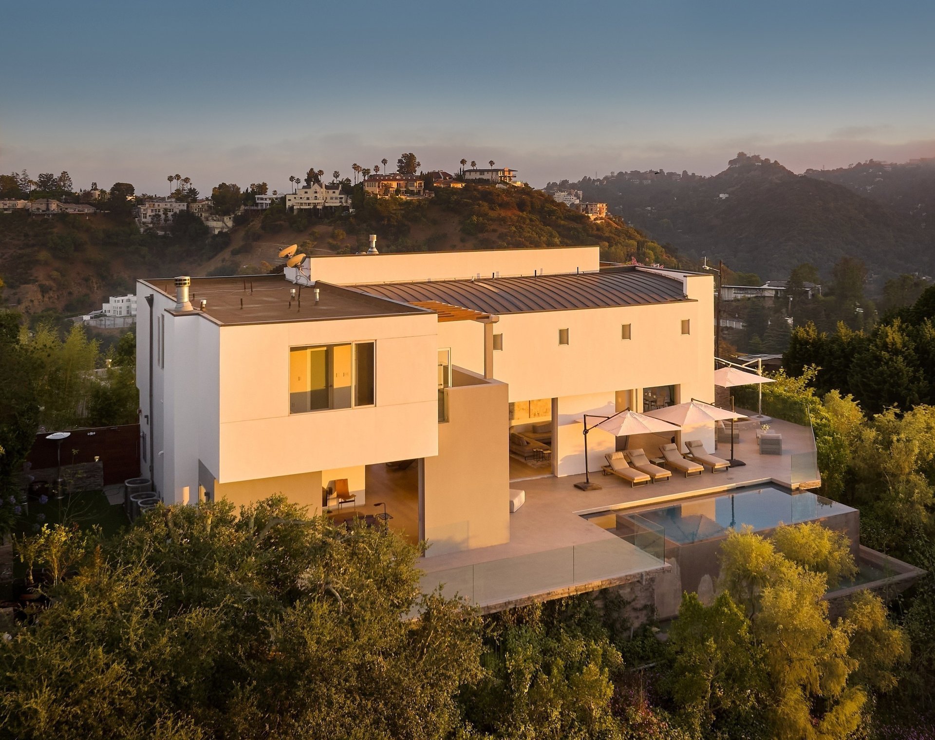 2750 Cardwell Pl, Hollywood Hills