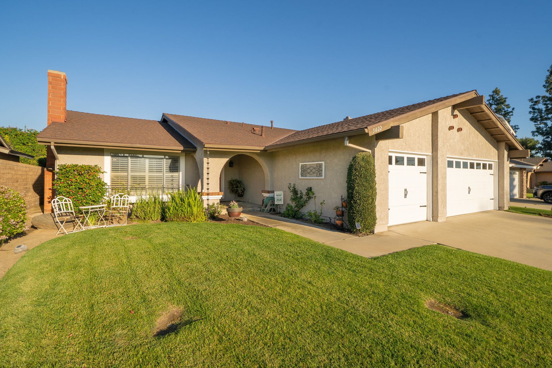 5022 N Burnaby