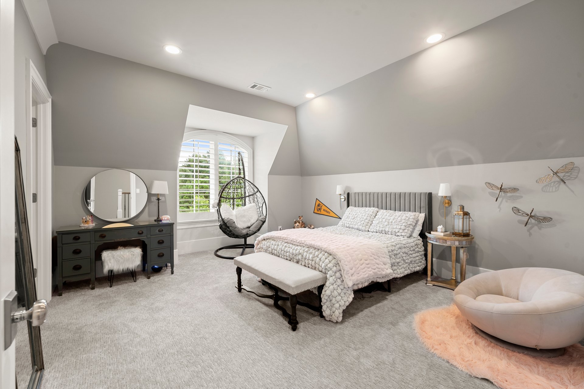  10160 Cedar Ridge Drive