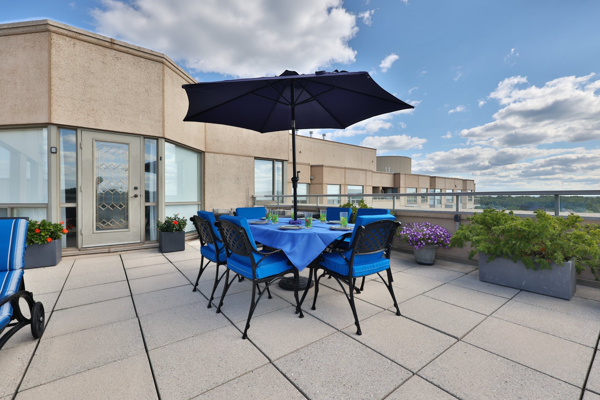 801-2511 Lakeshore Rd W, Oakville