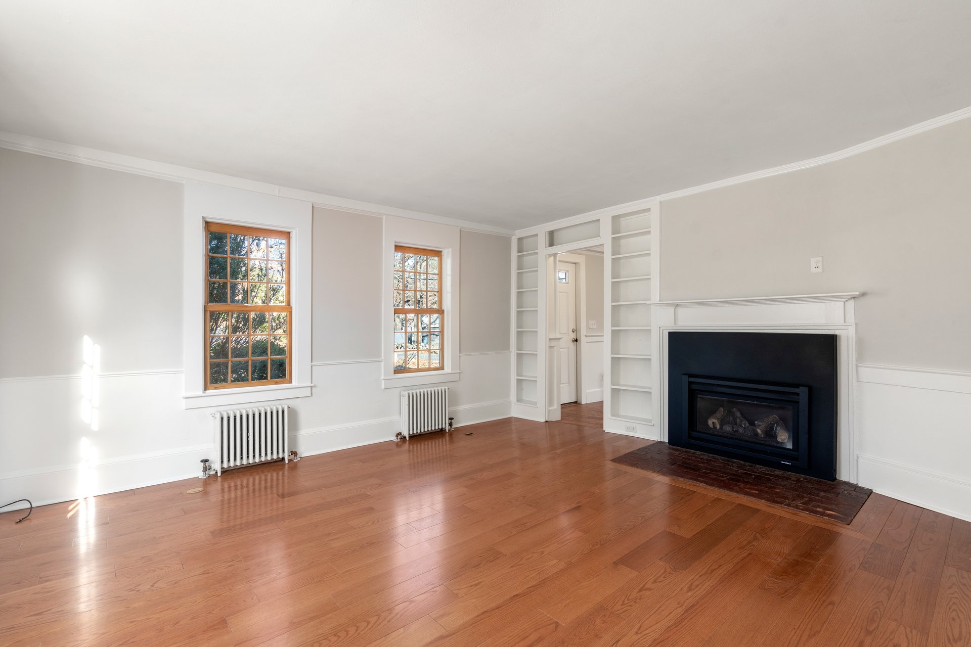 261 Gardner St