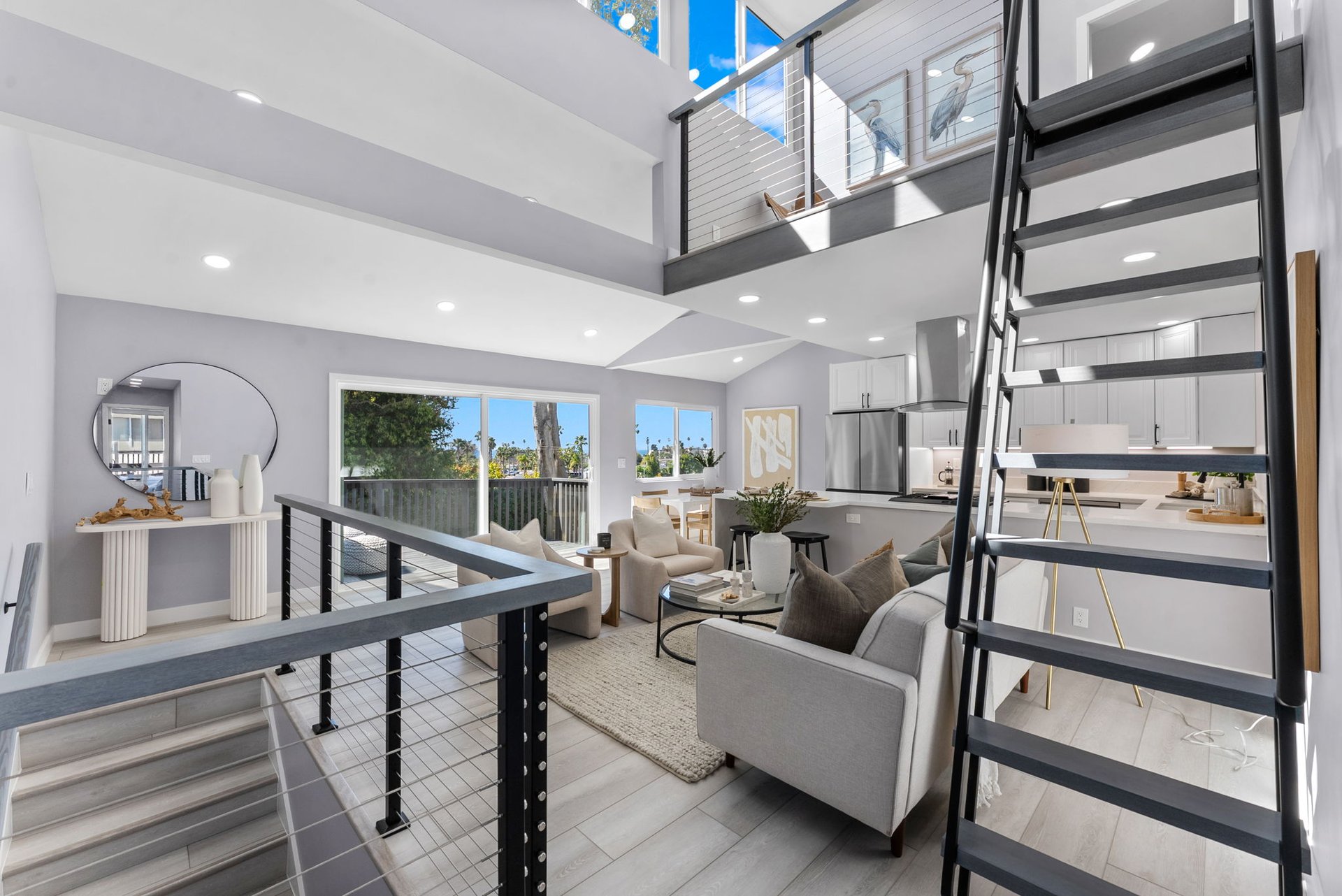 1413 La Salina St