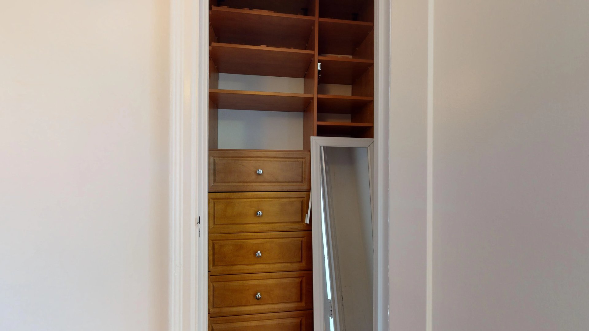 1 Christopher St, #8D