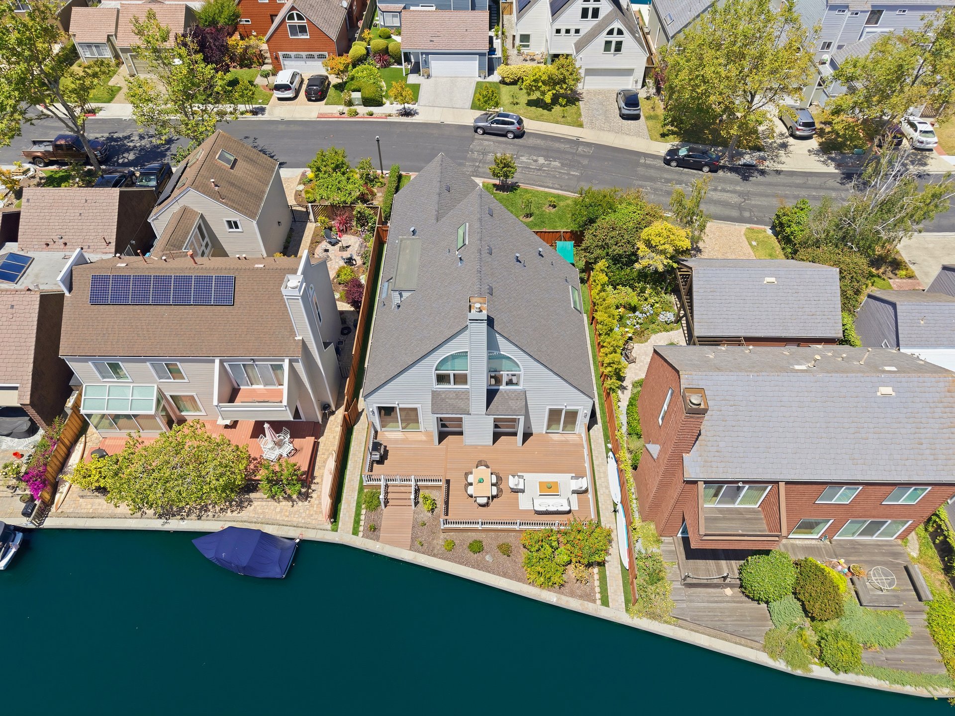 609 Waterbury Lane