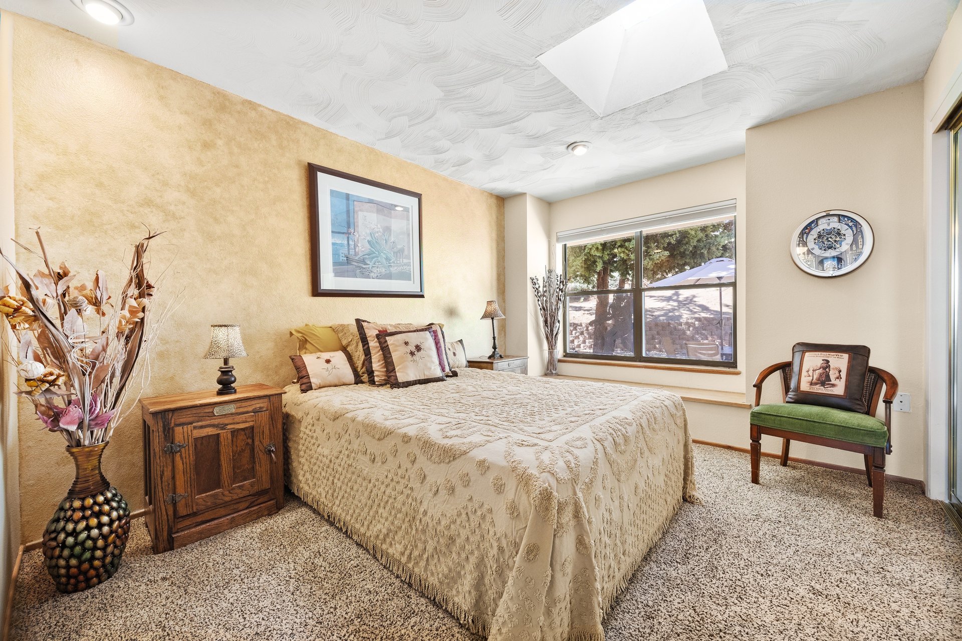 Views & Private 4.44-Acre Retreat | 24930 Paramount Drive