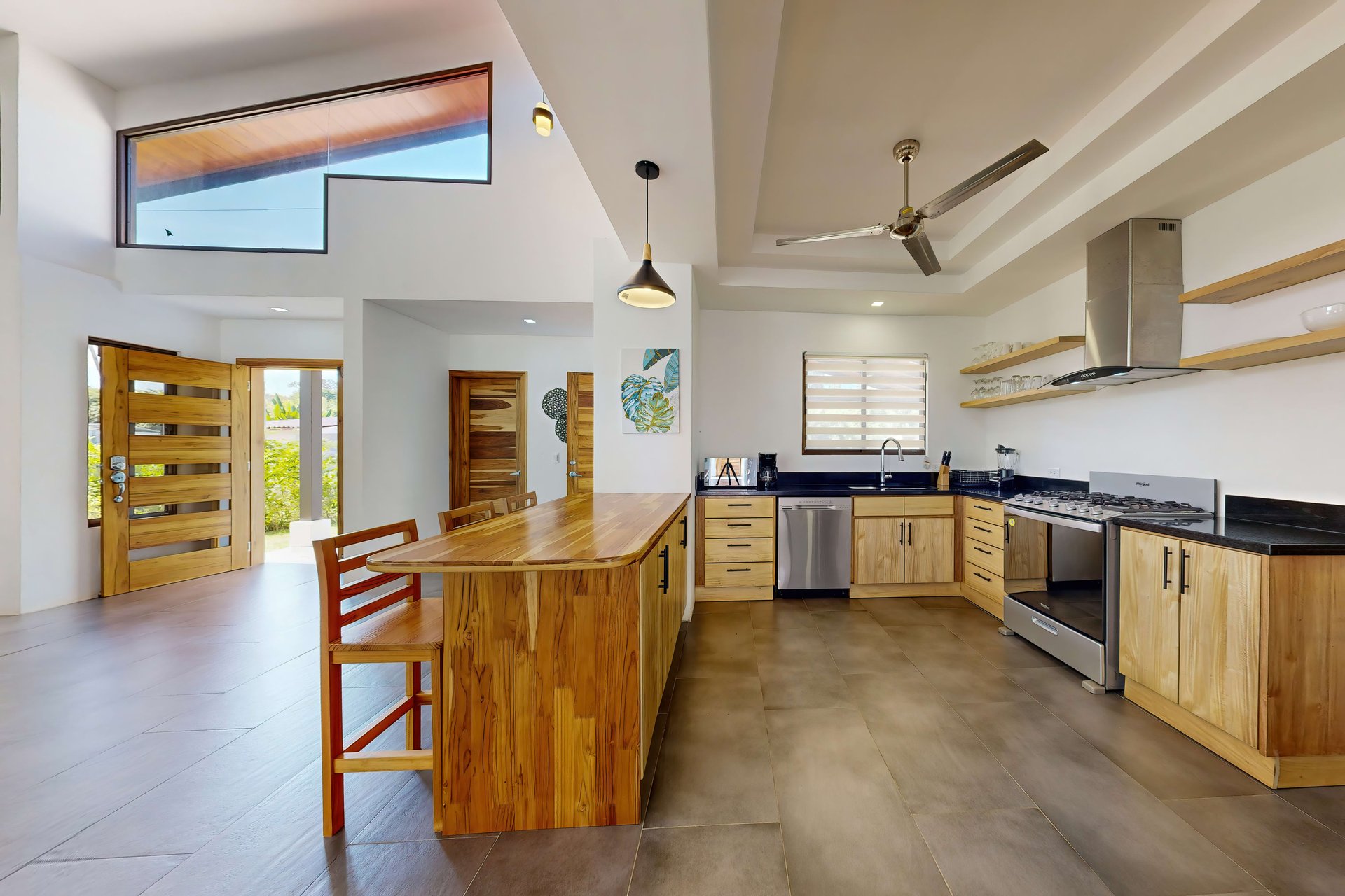 Modern Construction 3 Beds, 2,5 Baths Home.  Best Deal in Uvita! 